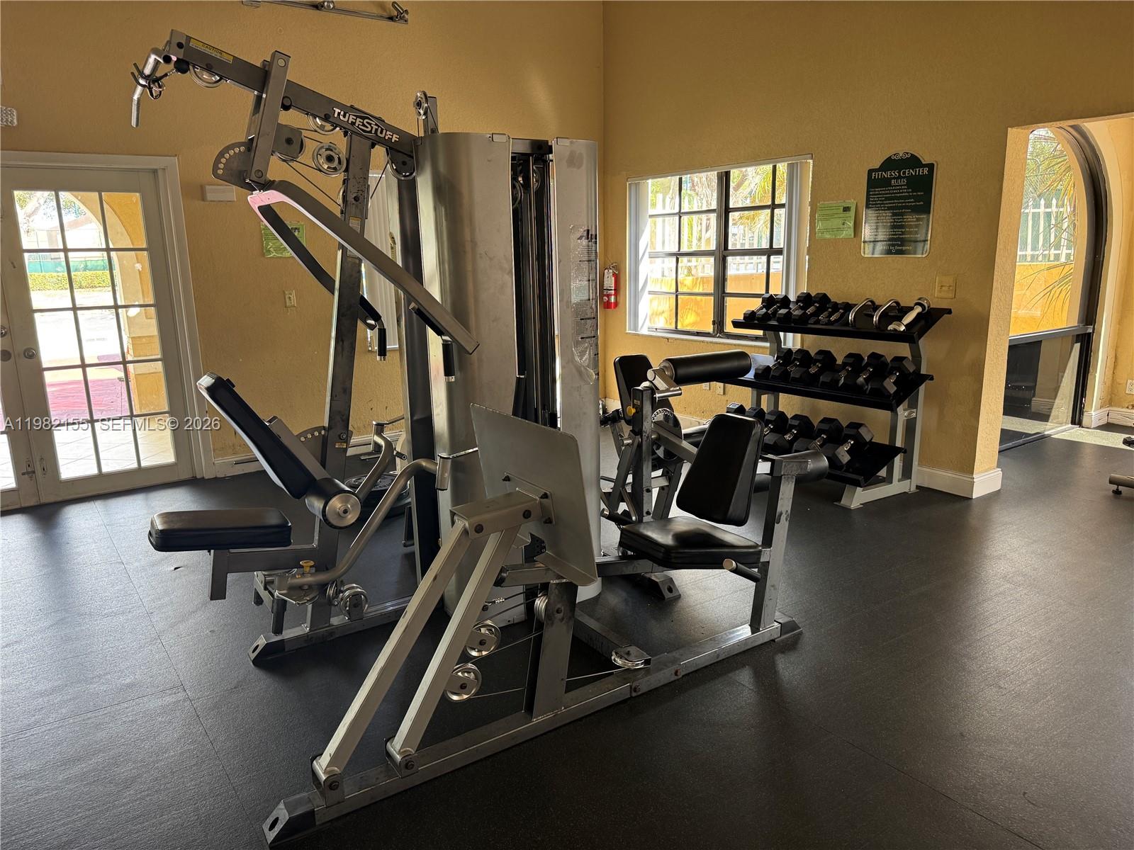 THE COURTS AT KENDALL - Residential Lease