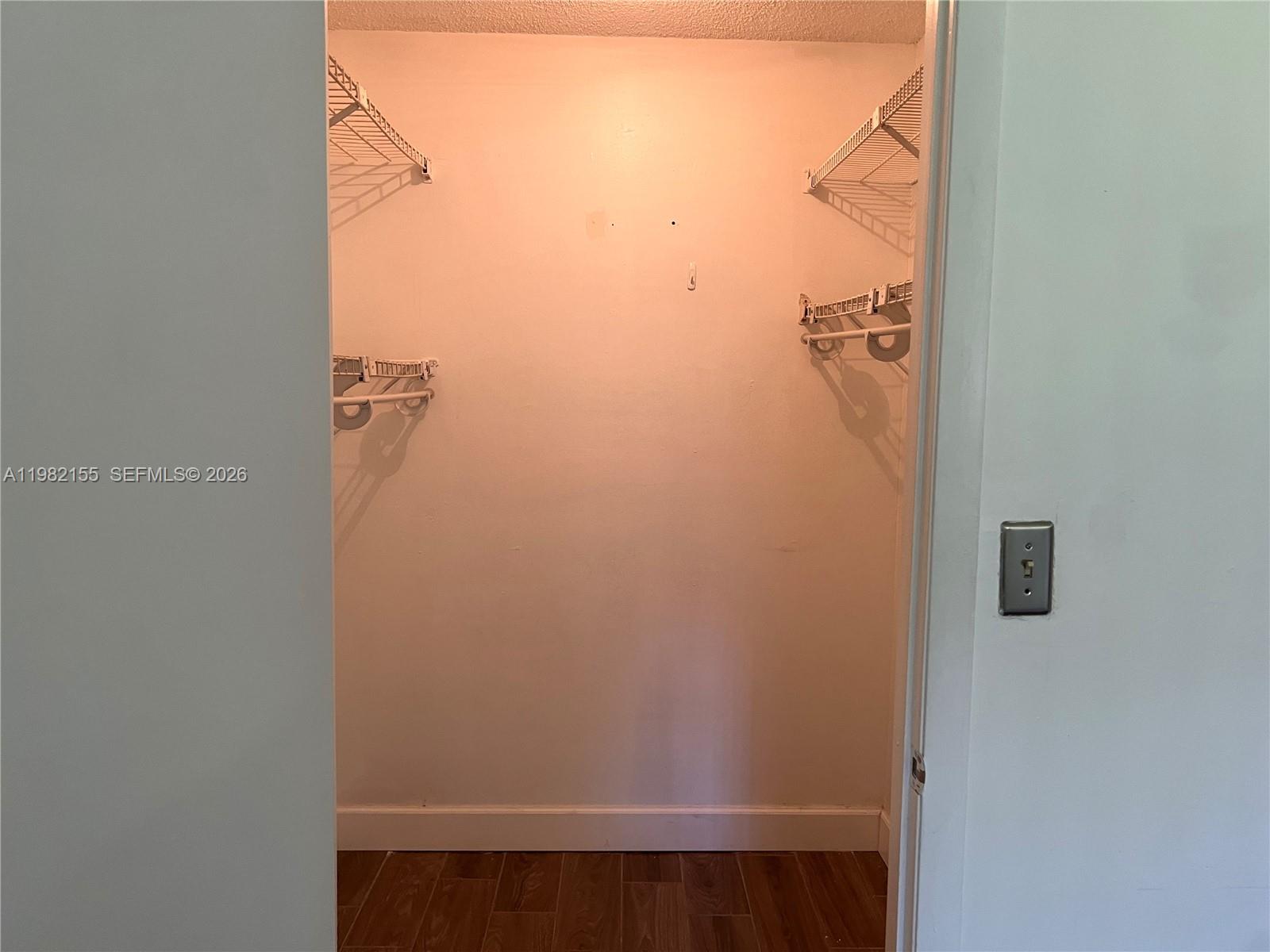 THE COURTS AT KENDALL - Residential Lease