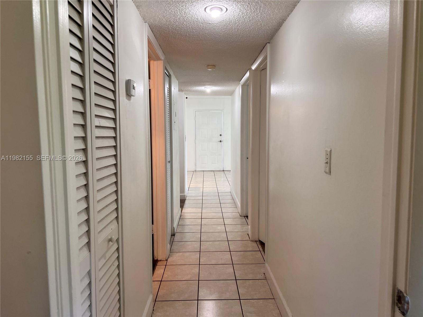 THE COURTS AT KENDALL - Residential Lease