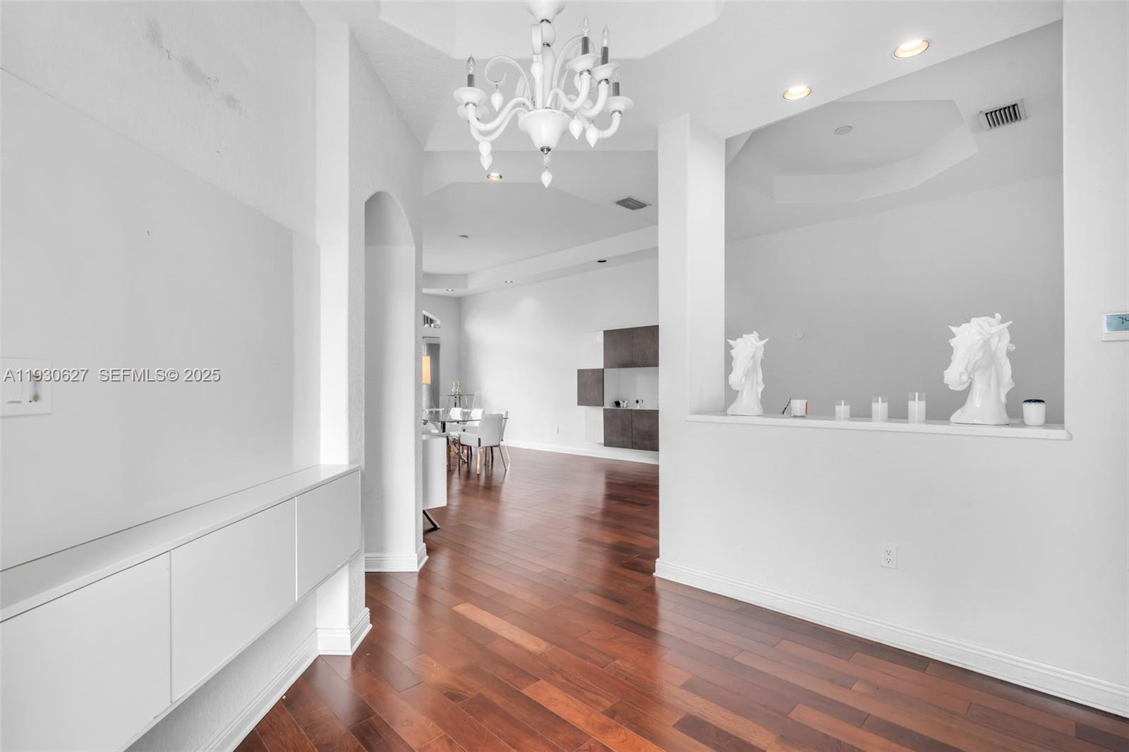 THREE ISLANDS 3RD SECTION - Residential