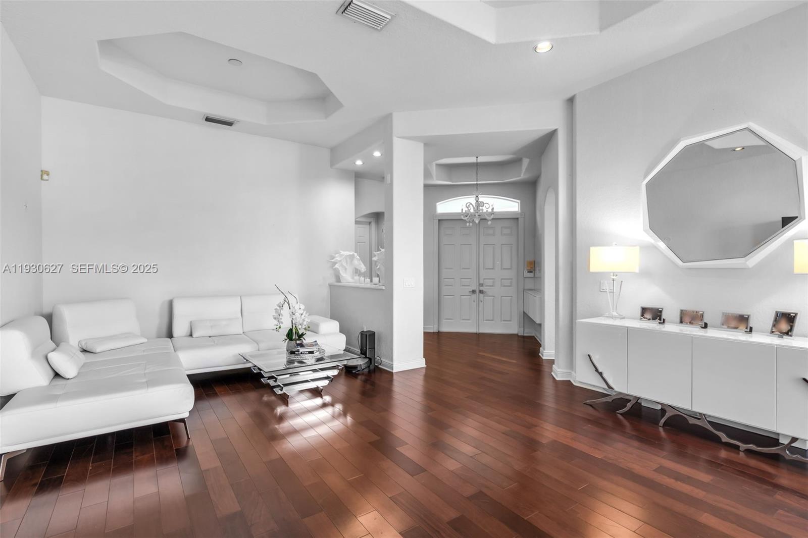 THREE ISLANDS 3RD SECTION - Residential