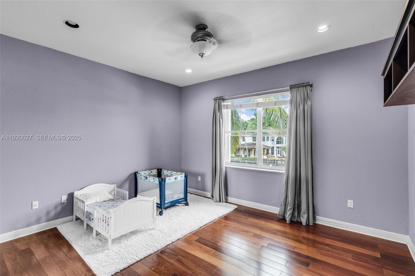 THREE ISLANDS 3RD SECTION - Residential