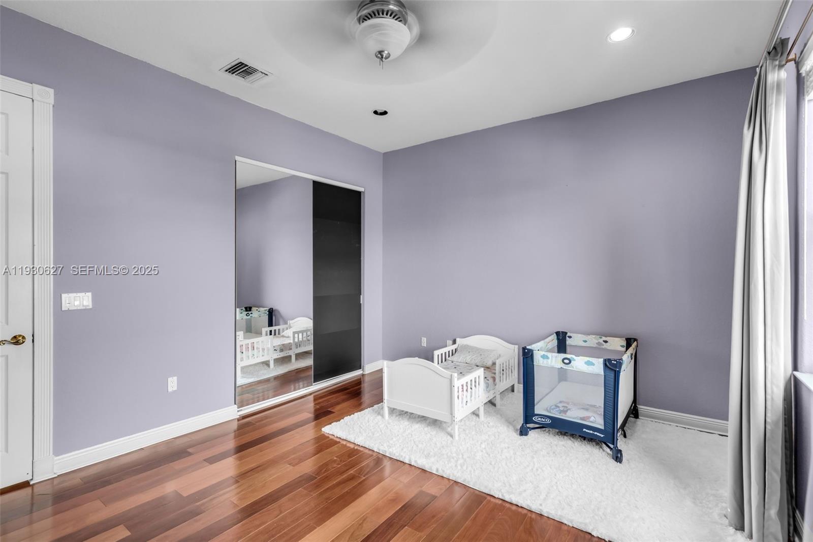 THREE ISLANDS 3RD SECTION - Residential