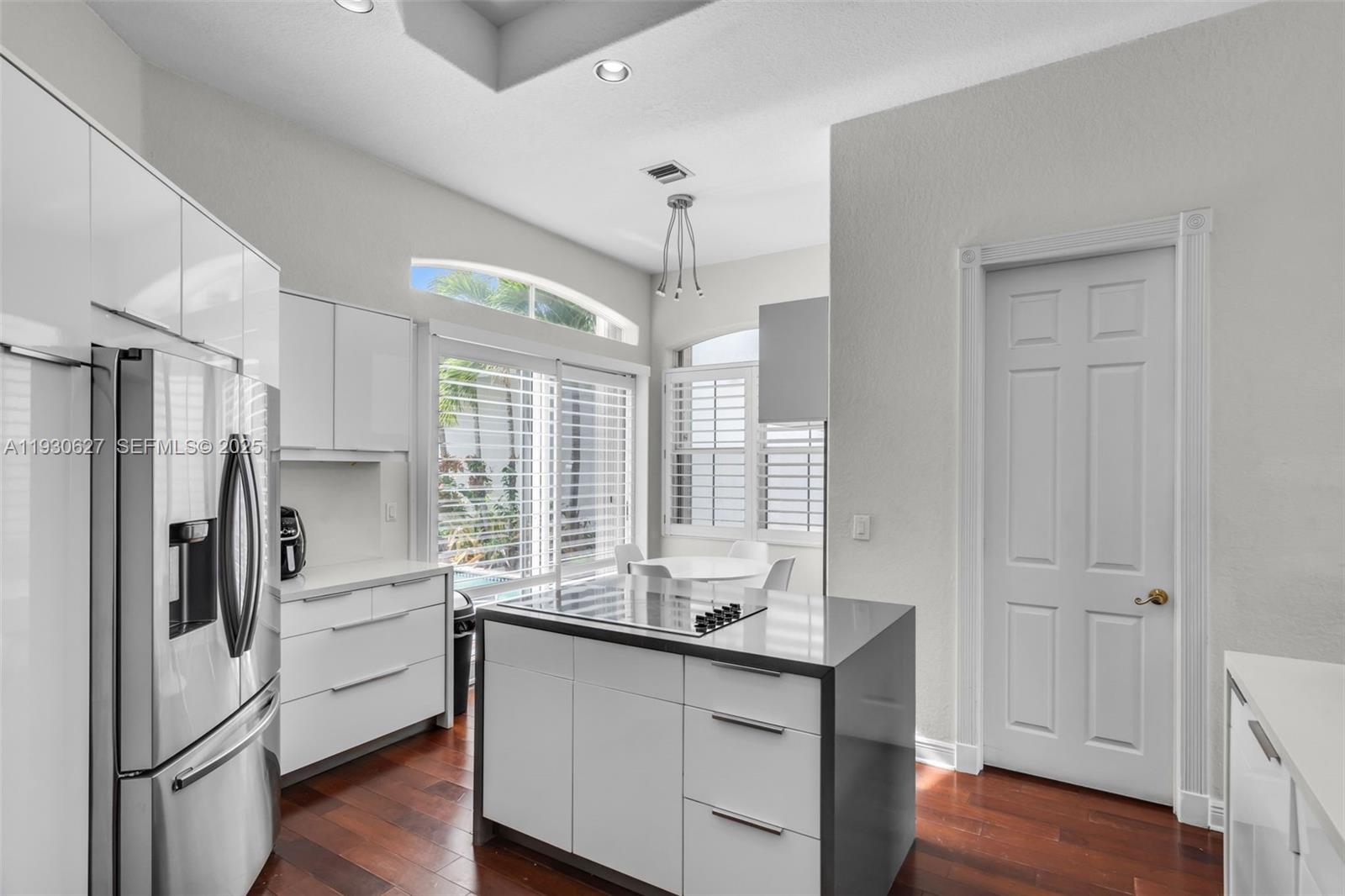 THREE ISLANDS 3RD SECTION - Residential