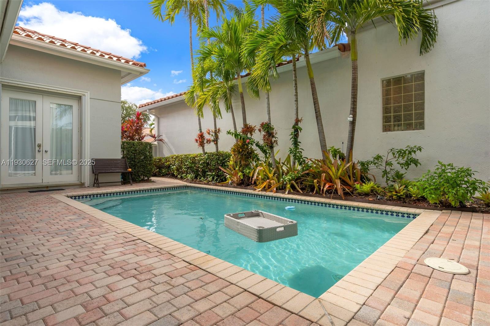 THREE ISLANDS 3RD SECTION - Residential