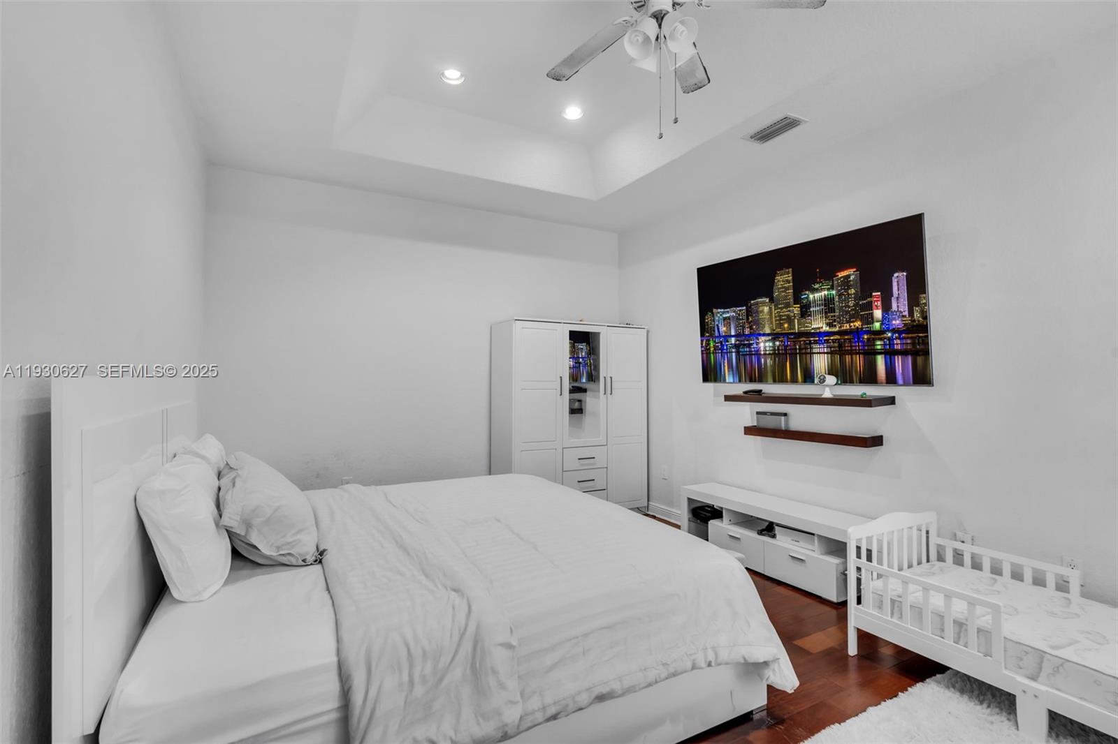 THREE ISLANDS 3RD SECTION - Residential