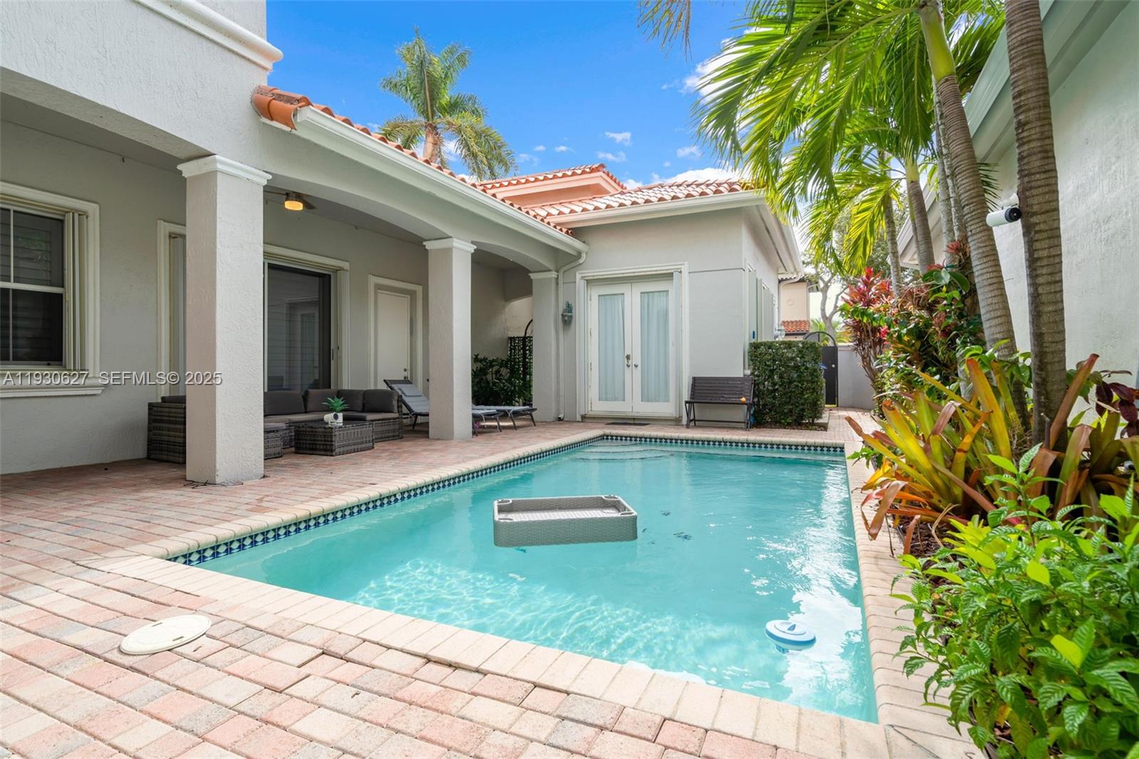 THREE ISLANDS 3RD SECTION - Residential