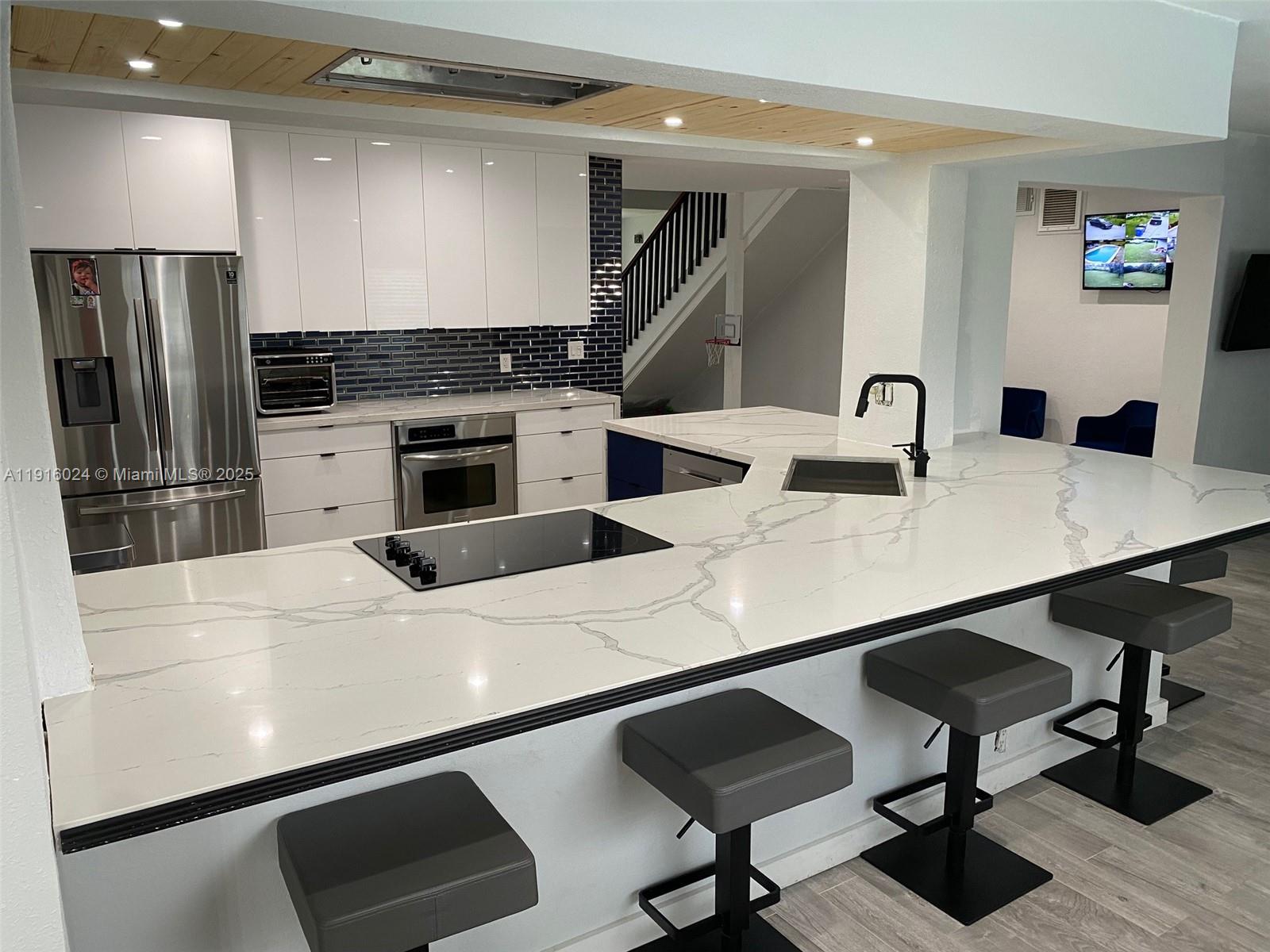 ORIOLE ESTATES SEC 6 - Residential