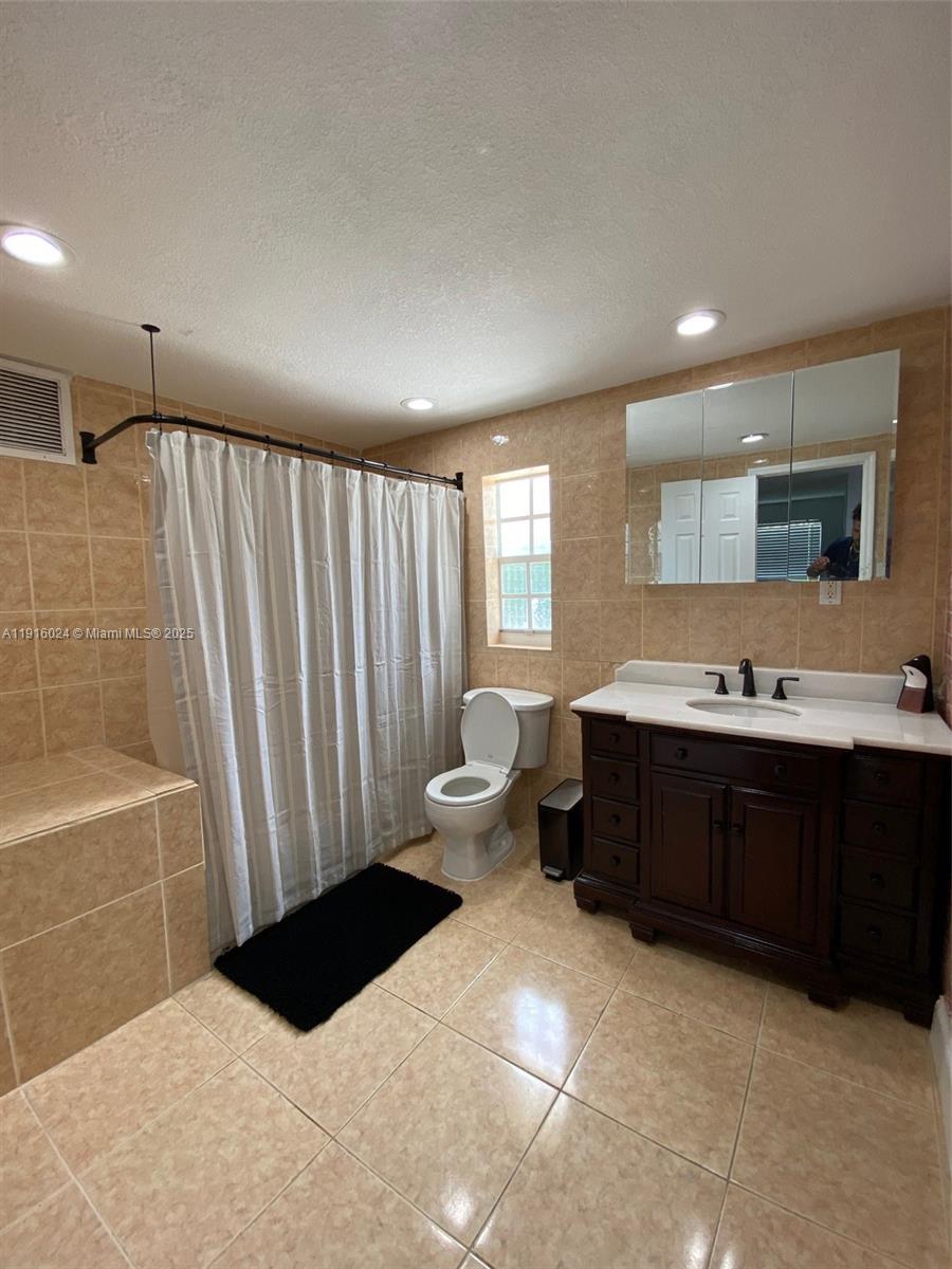 ORIOLE ESTATES SEC 6 - Residential