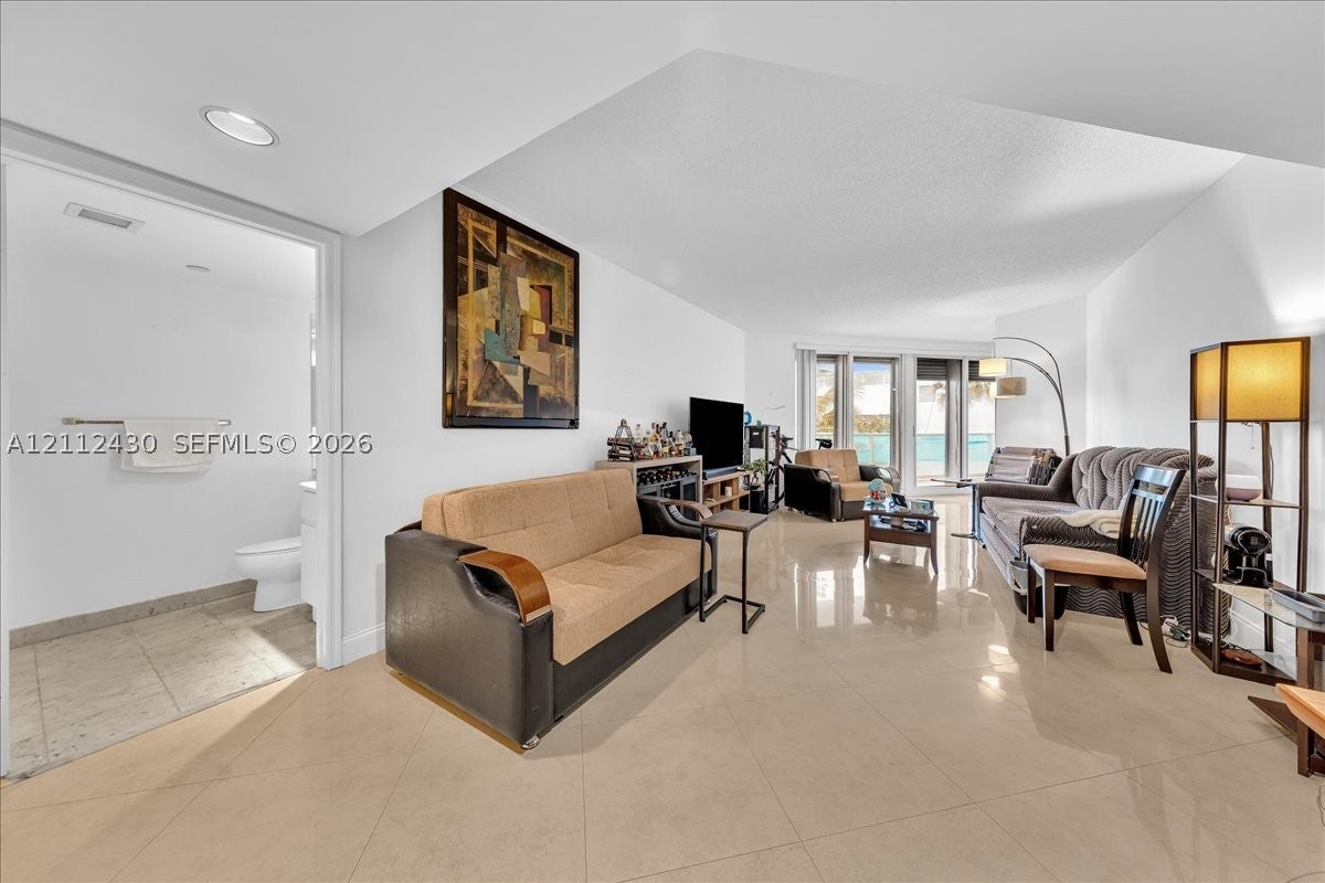 16445 Collins Ave 222