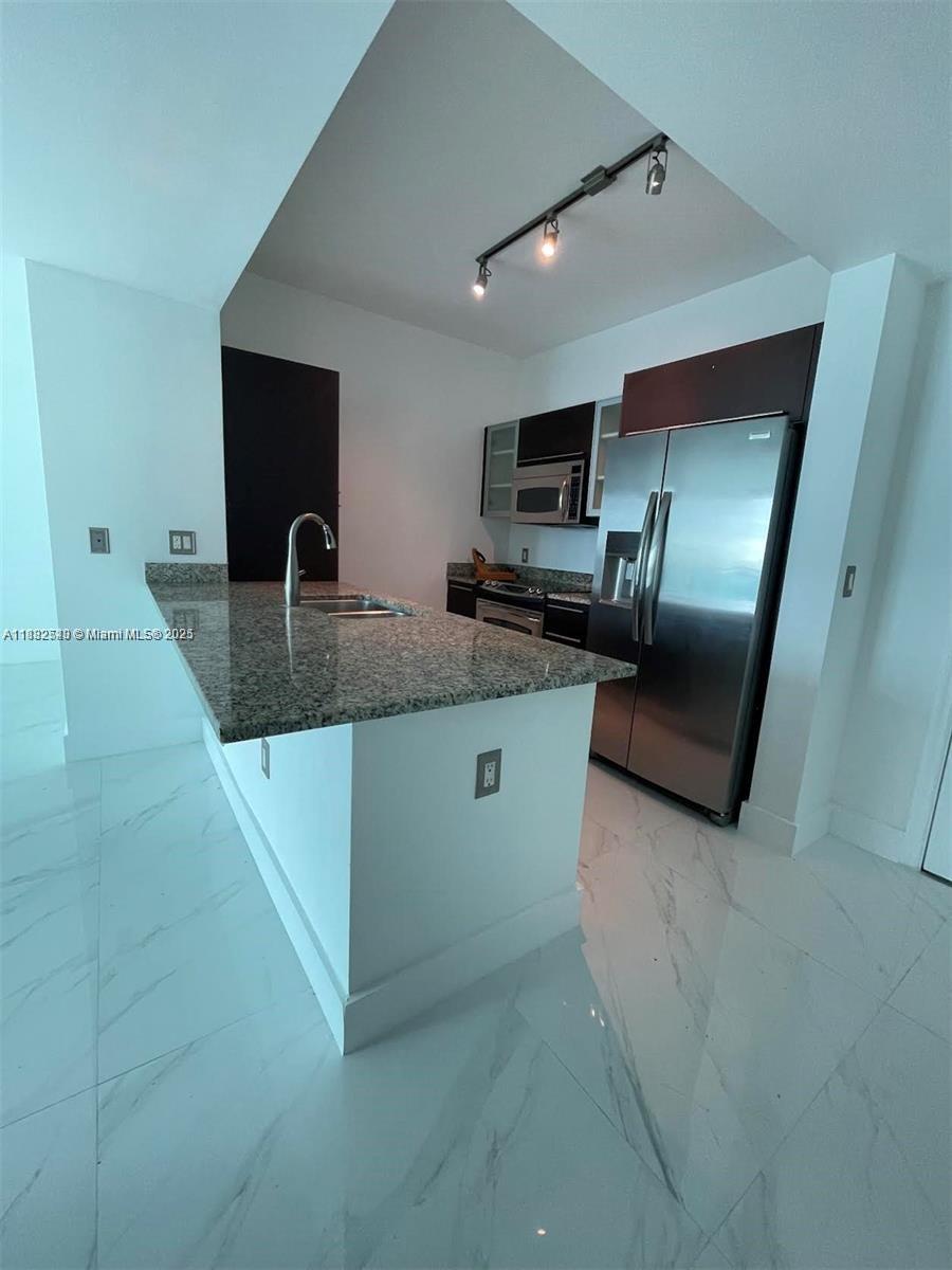 950 Brickell Bay Dr 3905