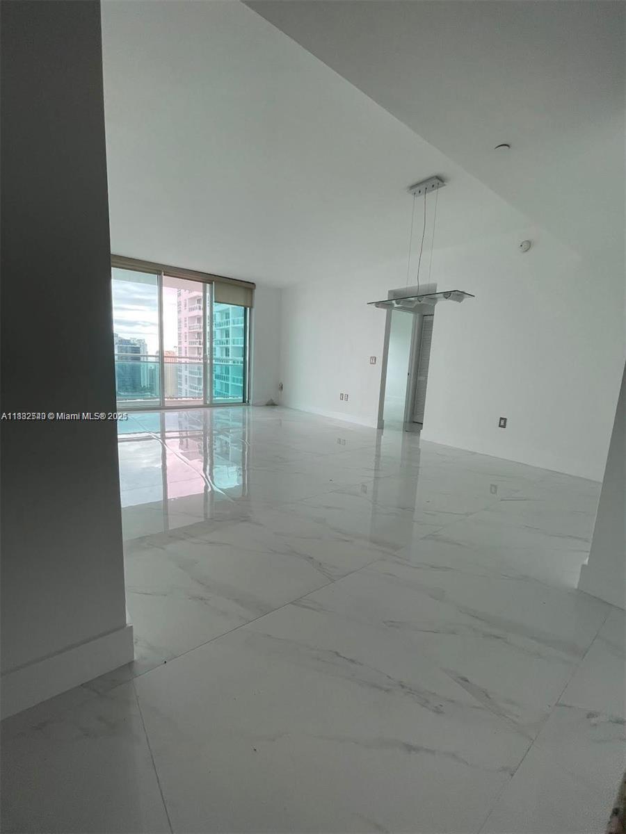 950 Brickell Bay Dr 3905