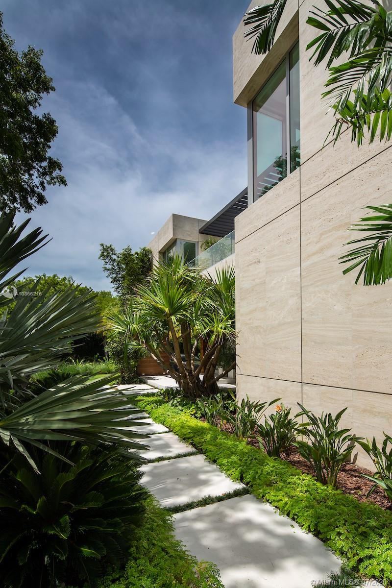 HOLIDAY COLONY - Residential