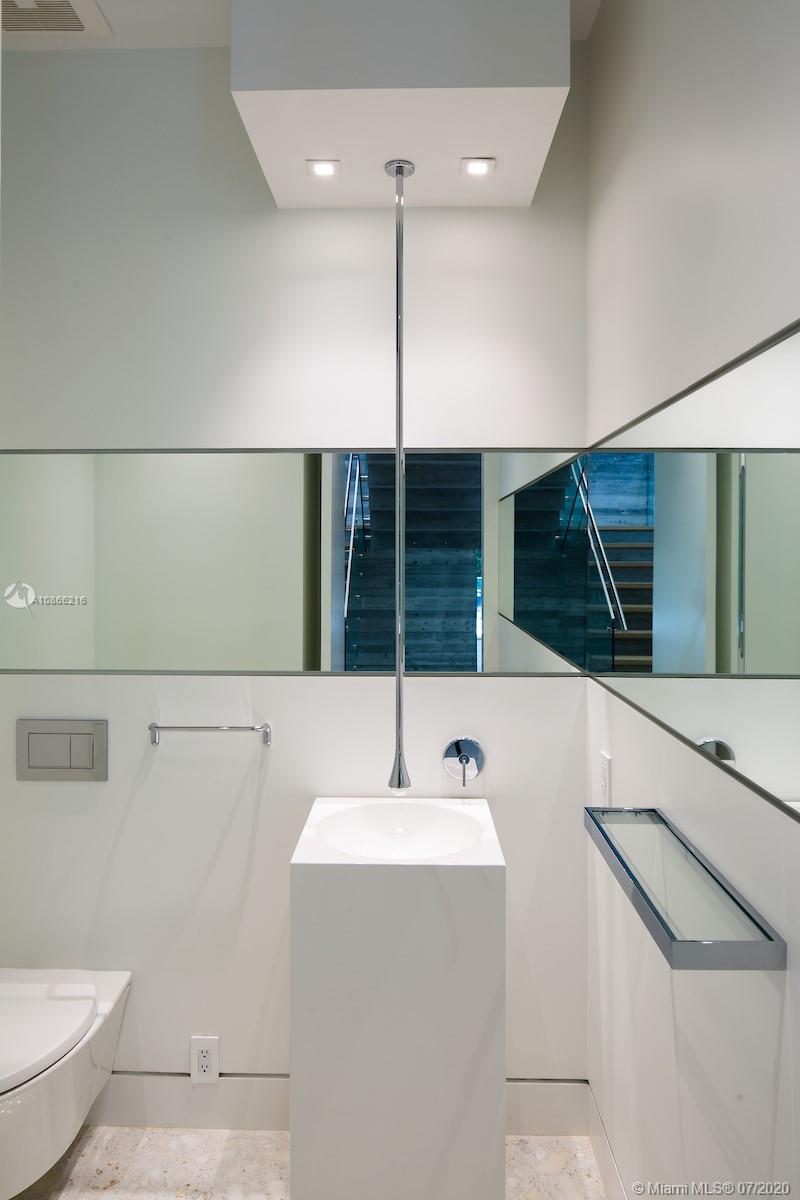 HOLIDAY COLONY - Residential