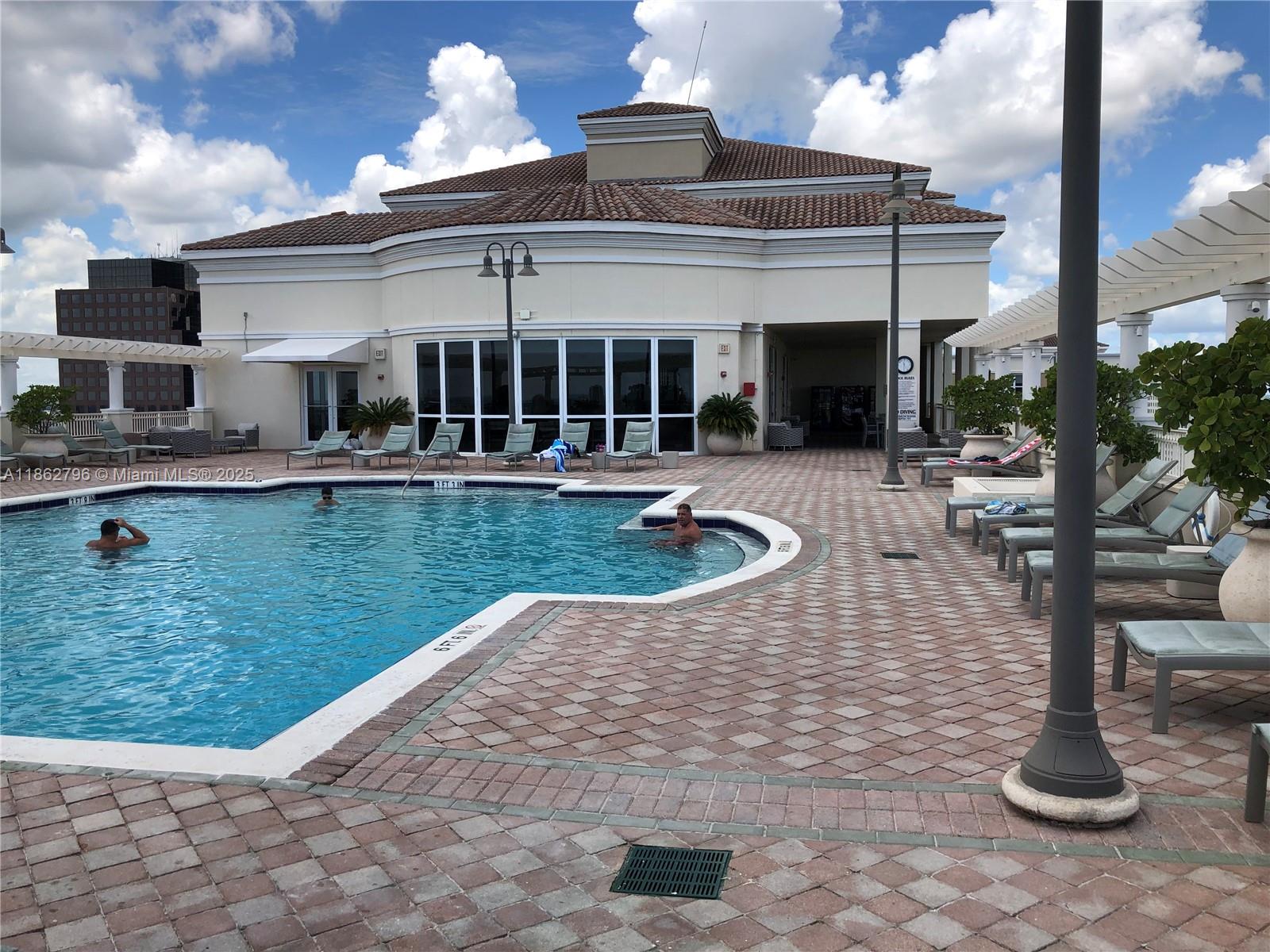 NURIVER LANDING CONDO - Residential