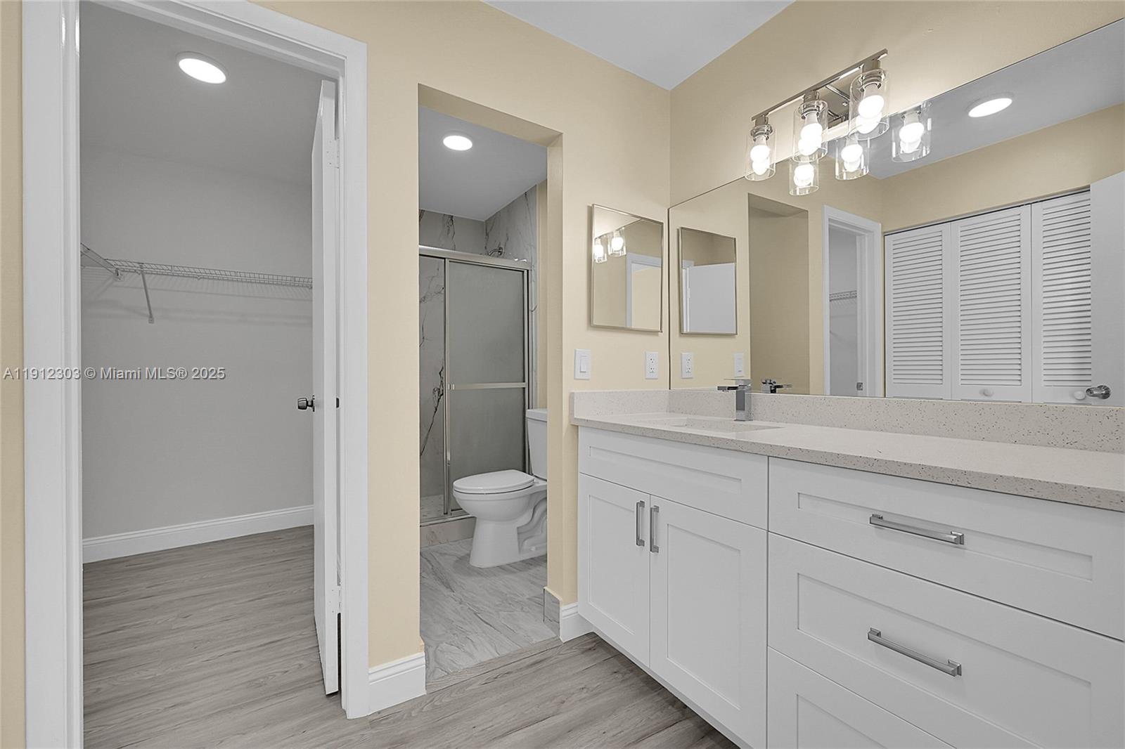 PALM SPRINGS VILLAGE COND - Residential