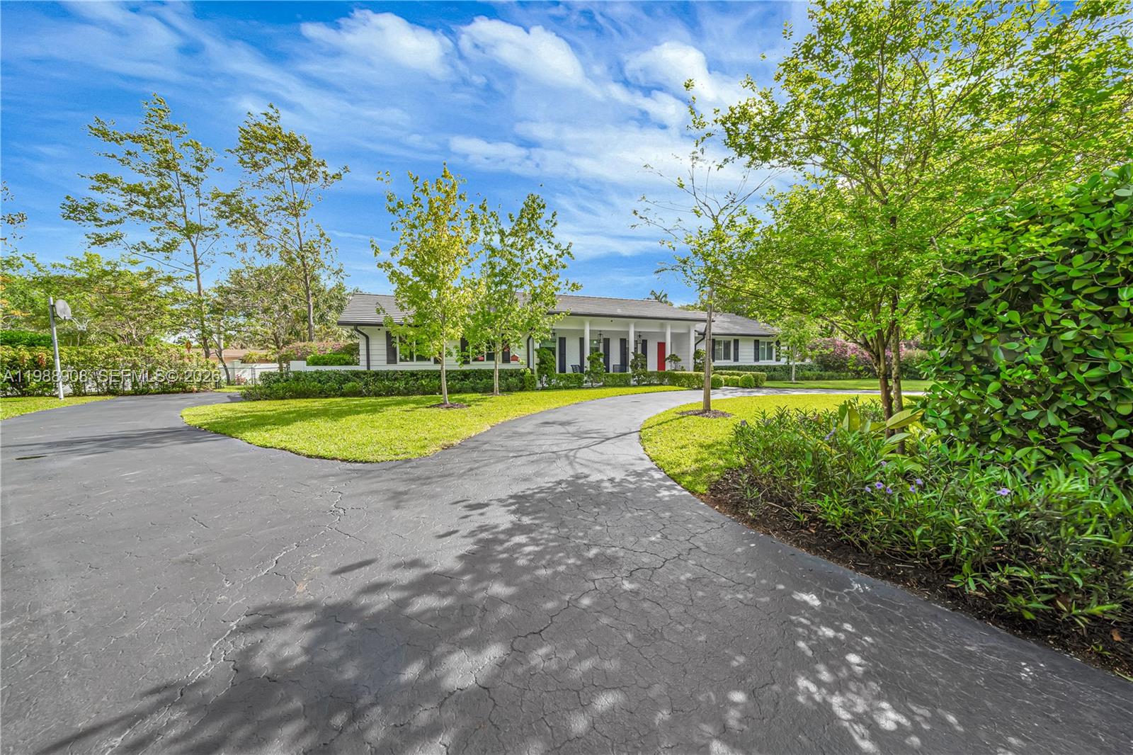 THOUSAND PINES - Residential