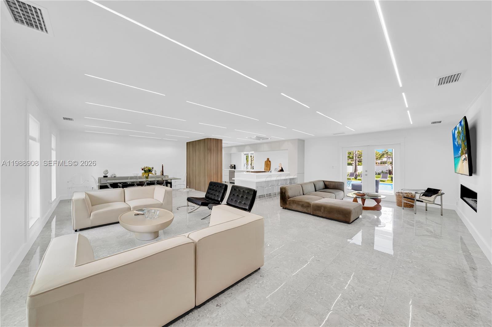 THOUSAND PINES - Residential