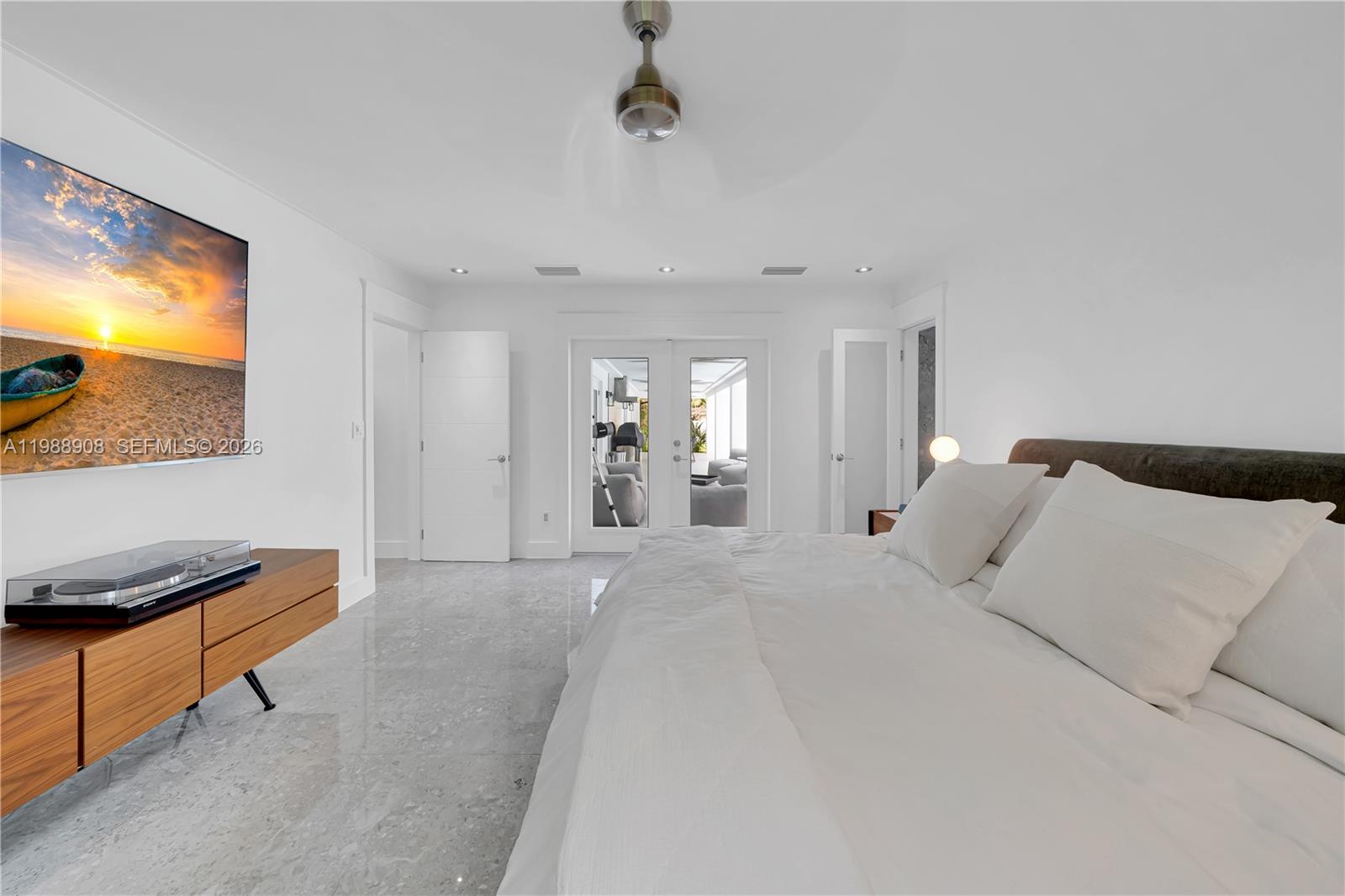 THOUSAND PINES - Residential