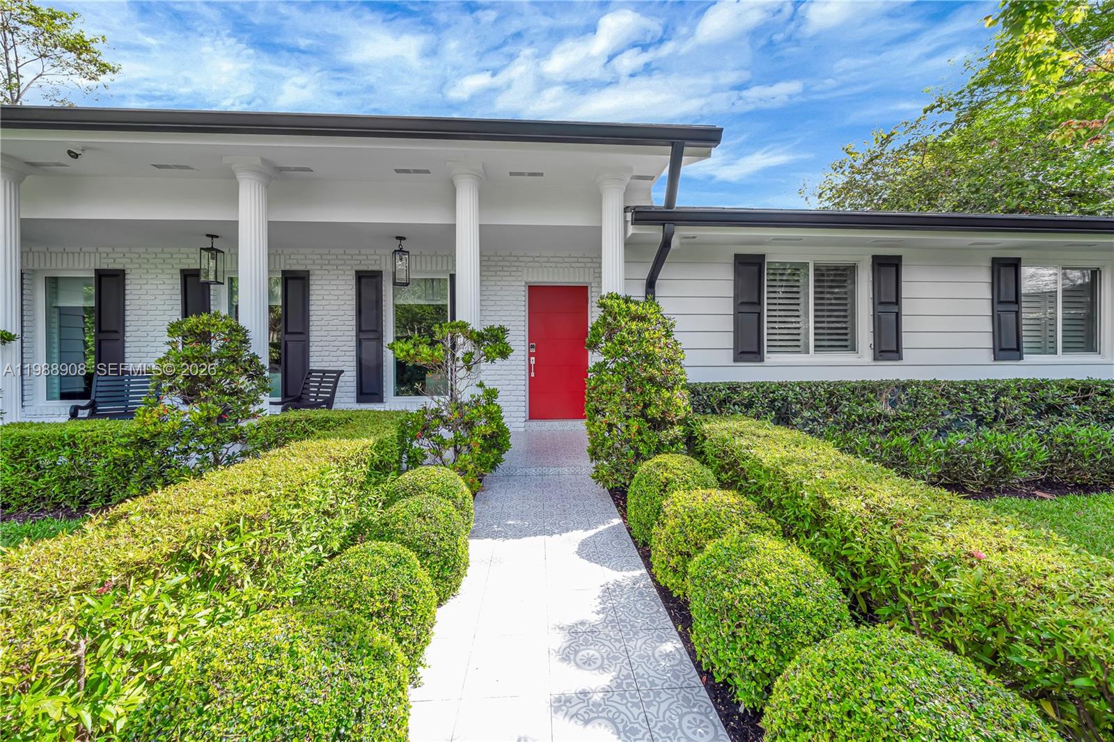 THOUSAND PINES - Residential