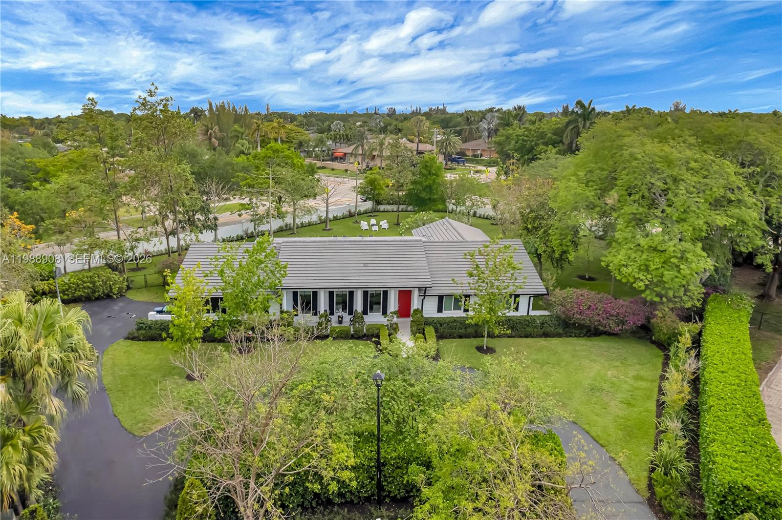 THOUSAND PINES - Residential