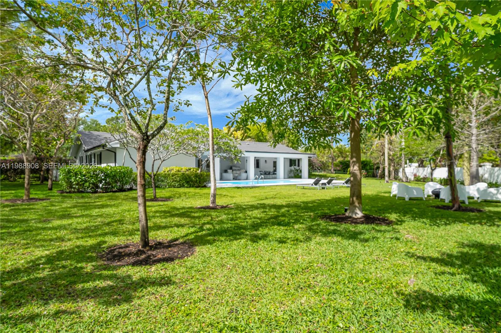 THOUSAND PINES - Residential