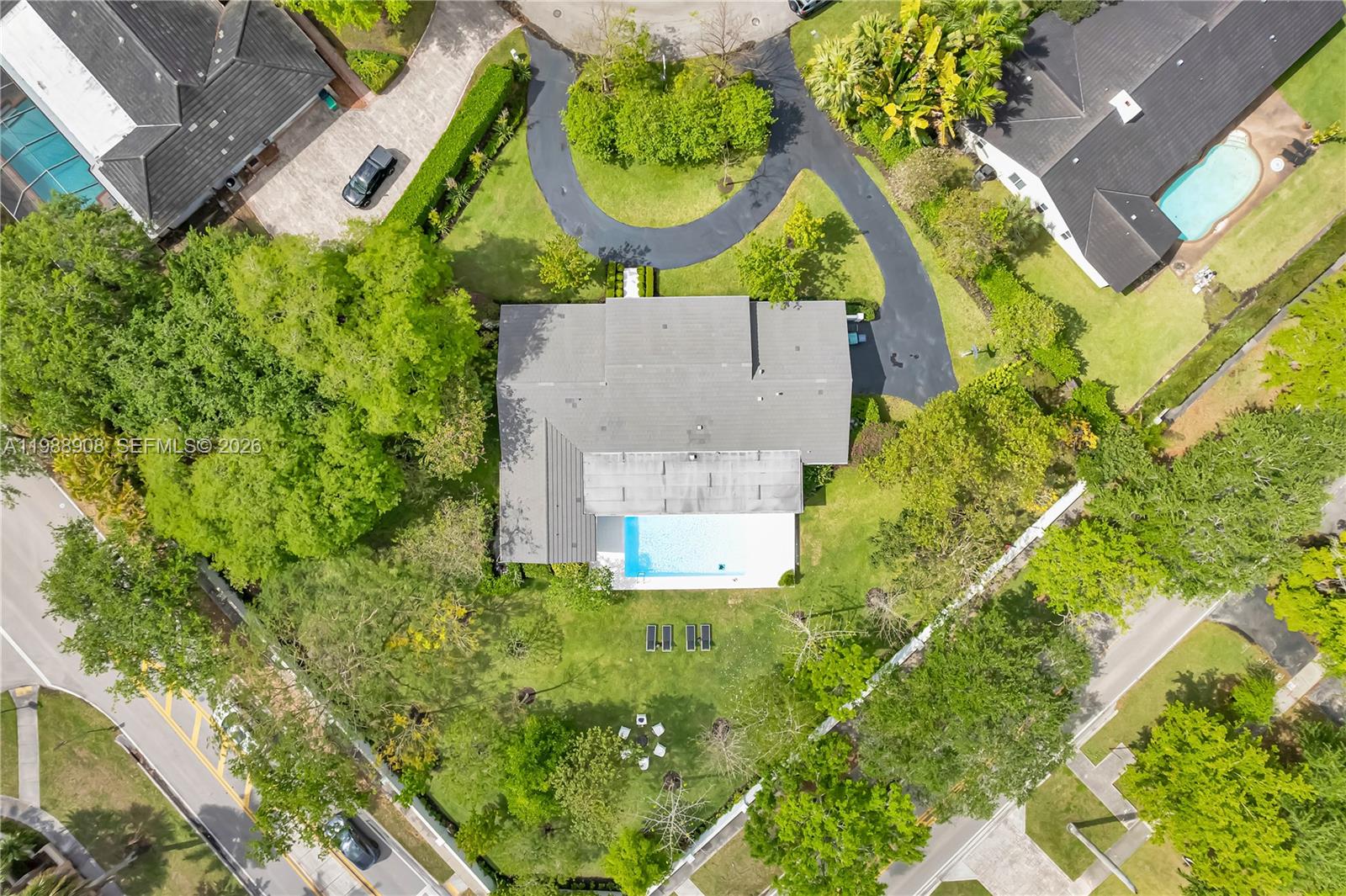 THOUSAND PINES - Residential