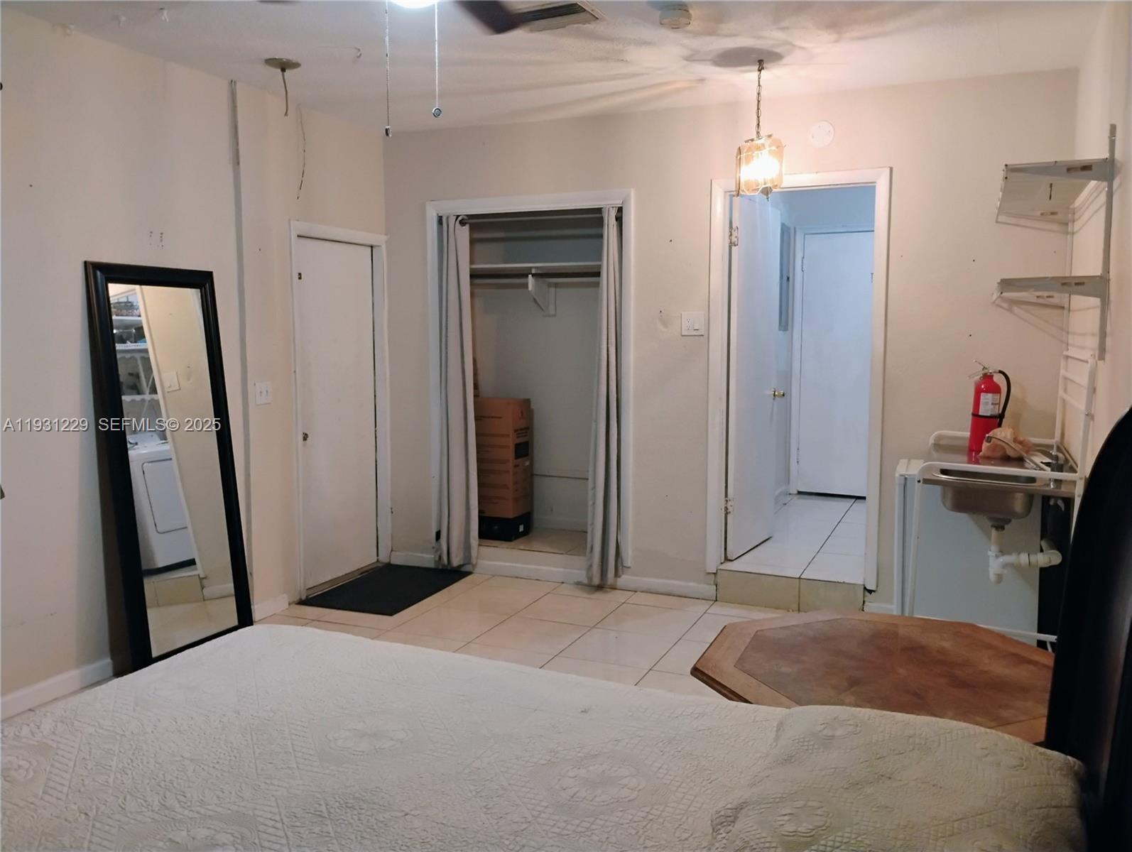 SHERIDAN HILLS SEC ONE - Residential Lease