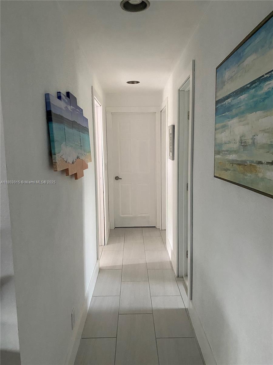 COCONUT GROVE - Residential