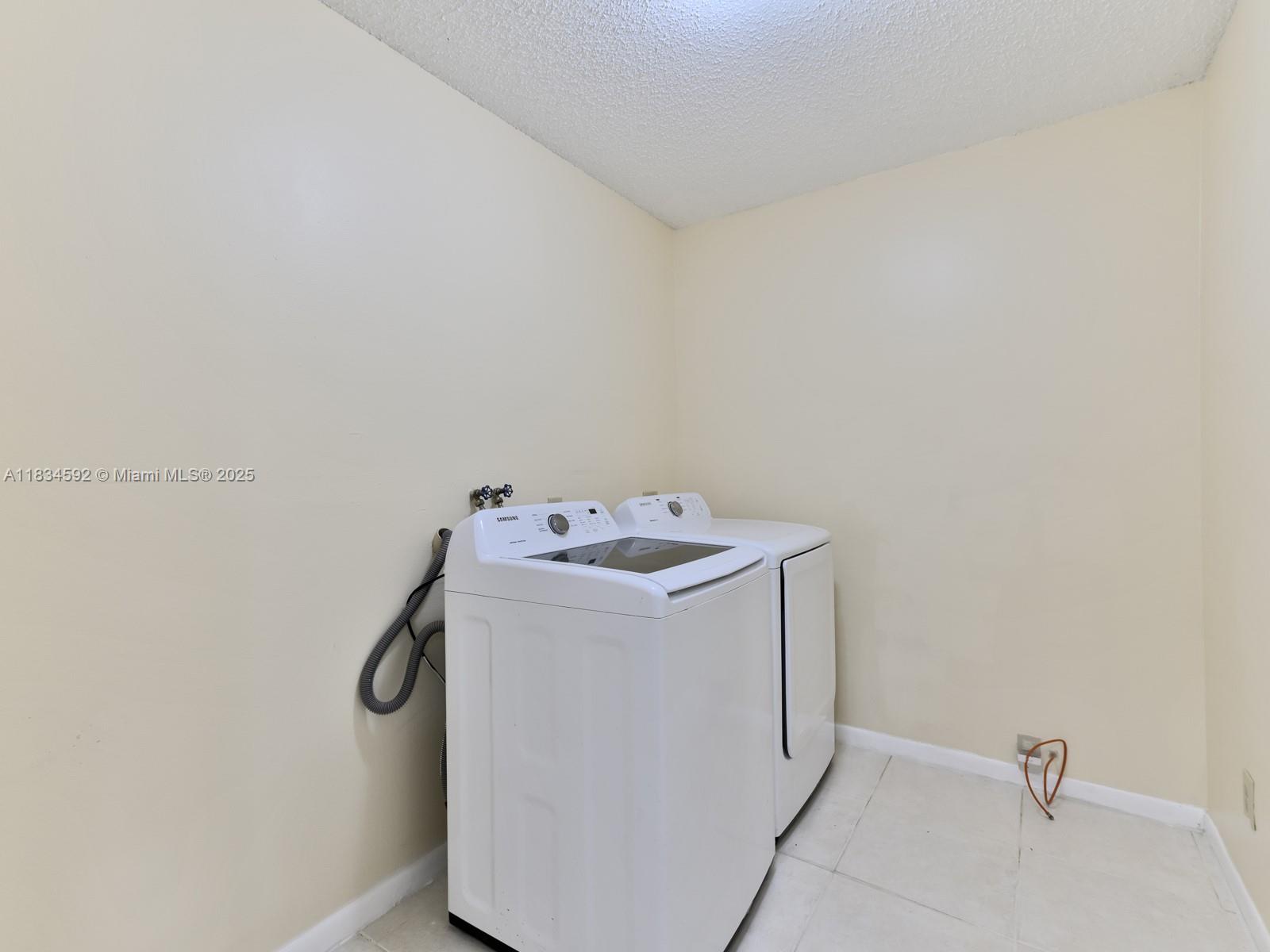 FOREST RIDGE PATIO HOMES - Residential Lease