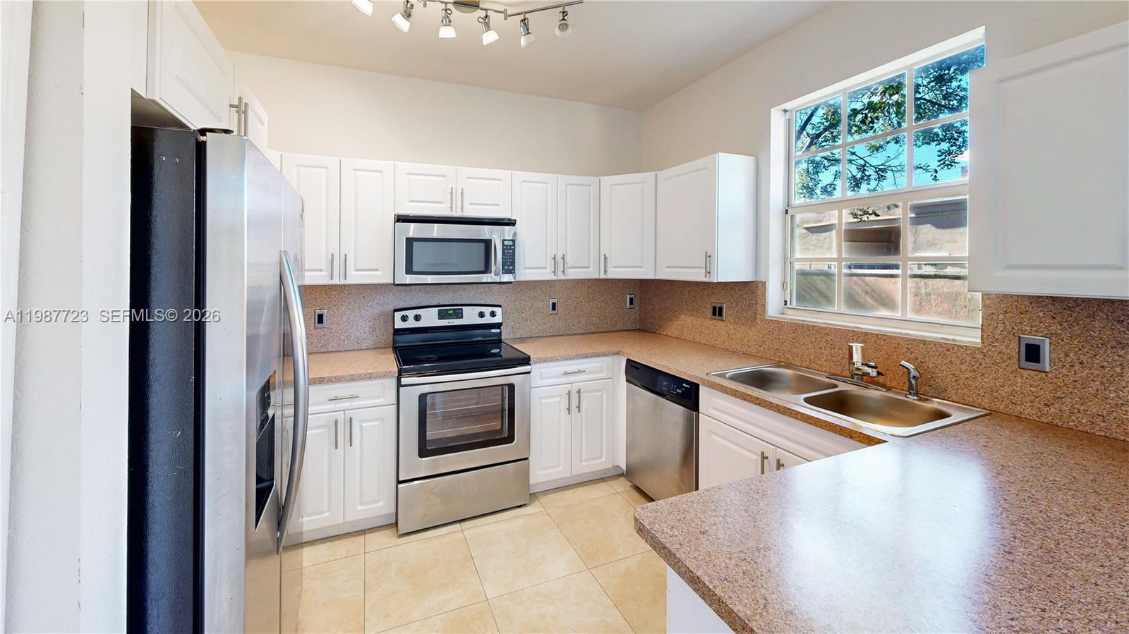 PORTOFINO VILLAS WEST - Residential