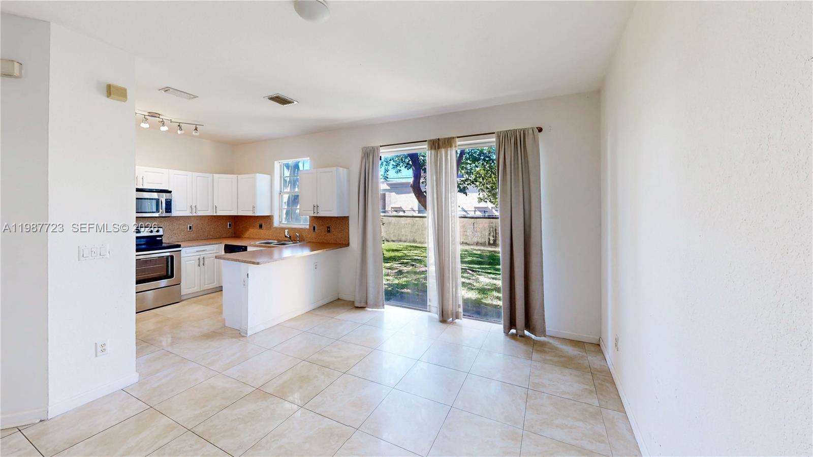 PORTOFINO VILLAS WEST - Residential