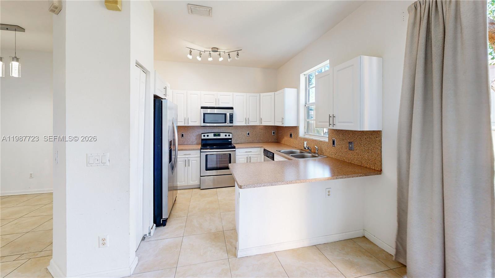 PORTOFINO VILLAS WEST - Residential