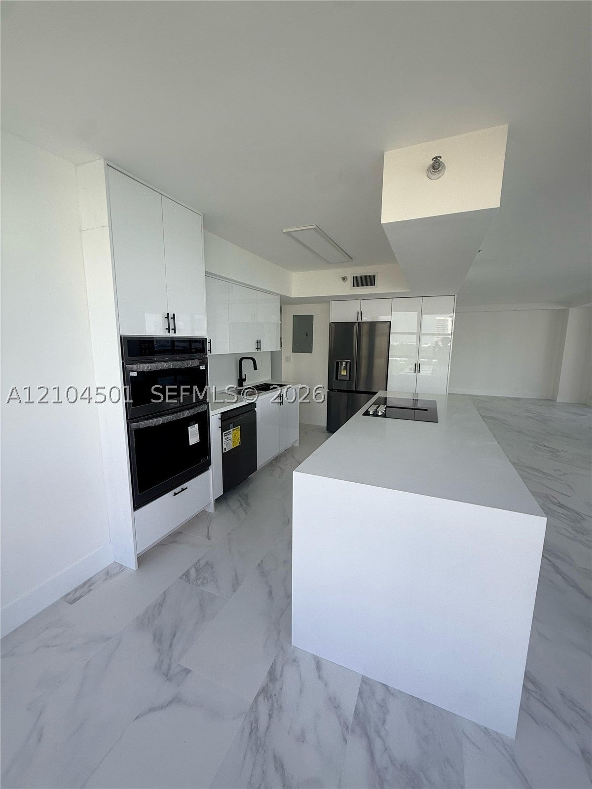 19101 NE 36th Ct 1005