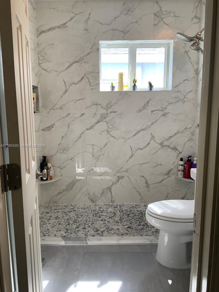 MAINLANDS OF TAMARAC LAKE - Residential Lease