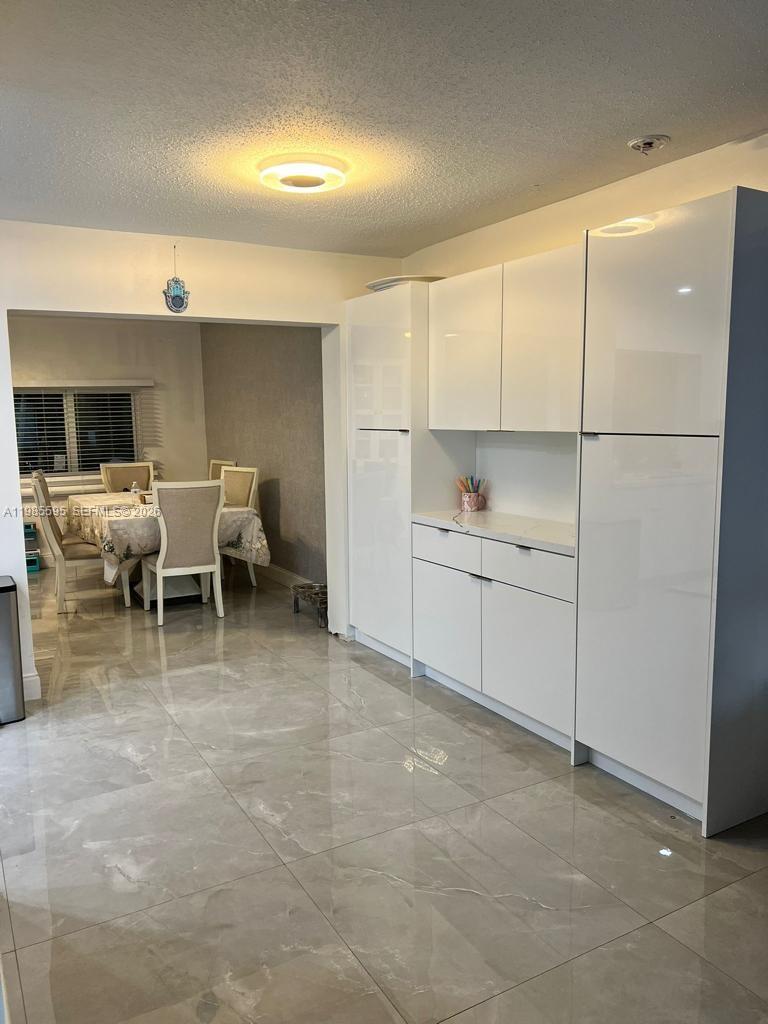 MAINLANDS OF TAMARAC LAKE - Residential Lease