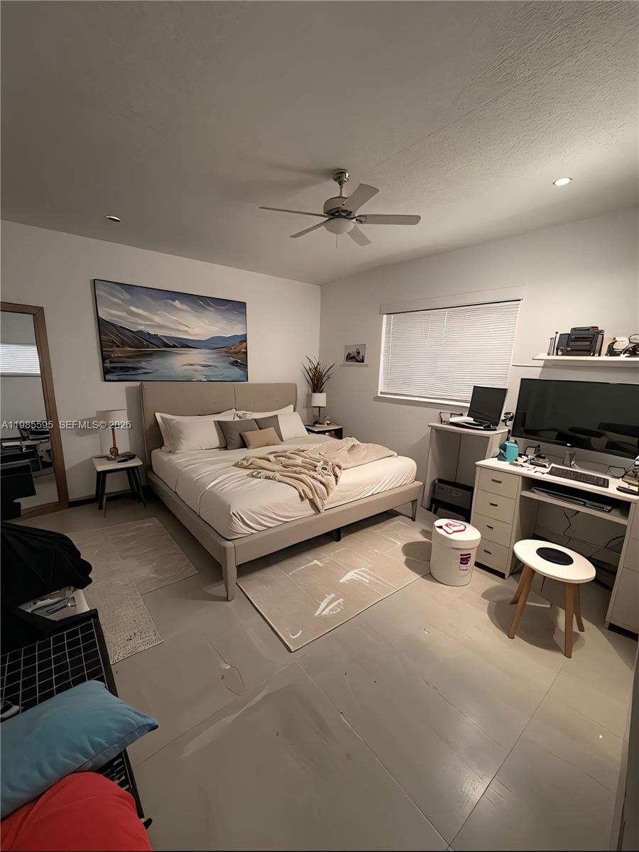 MAINLANDS OF TAMARAC LAKE - Residential Lease