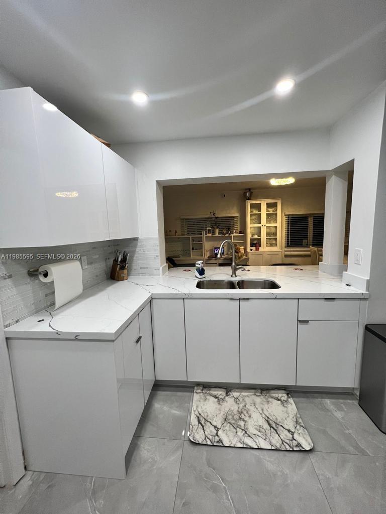 MAINLANDS OF TAMARAC LAKE - Residential Lease