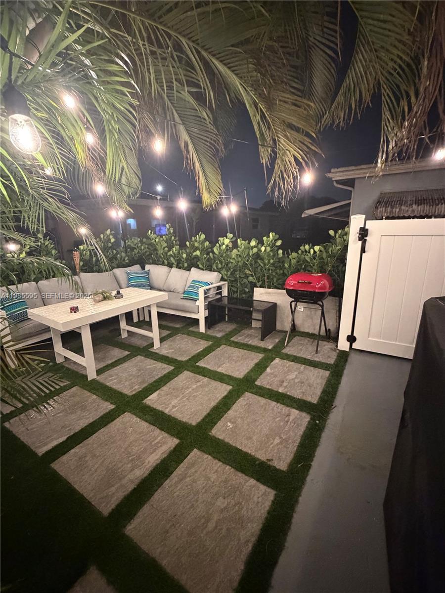 MAINLANDS OF TAMARAC LAKE - Residential Lease