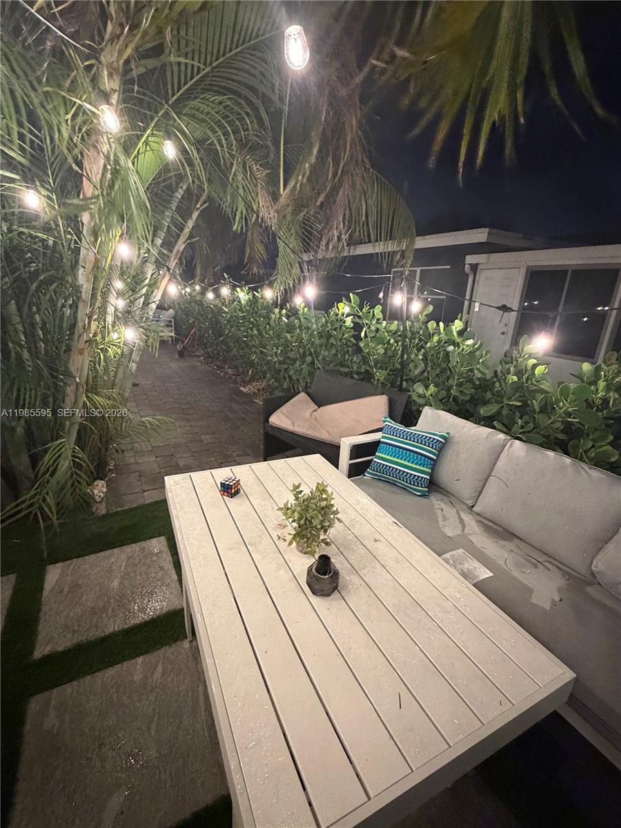 MAINLANDS OF TAMARAC LAKE - Residential Lease