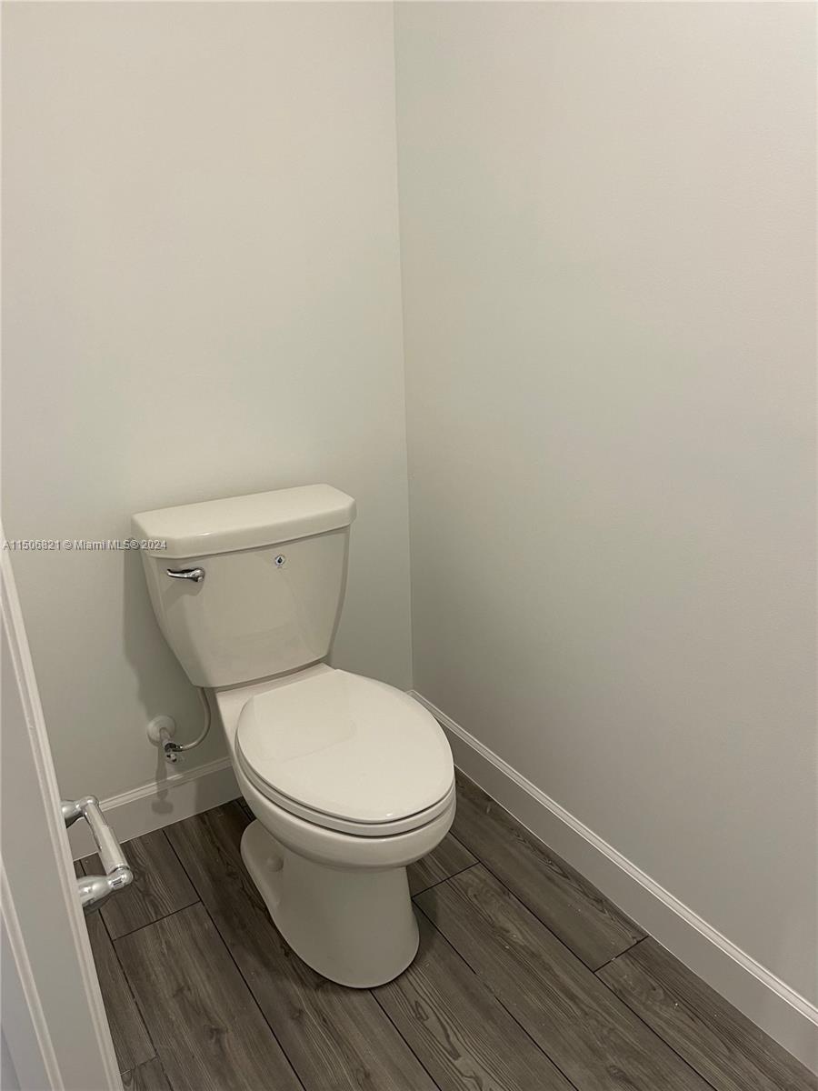 LAKESHORE AT THE FOUNTAIN - Residential Lease