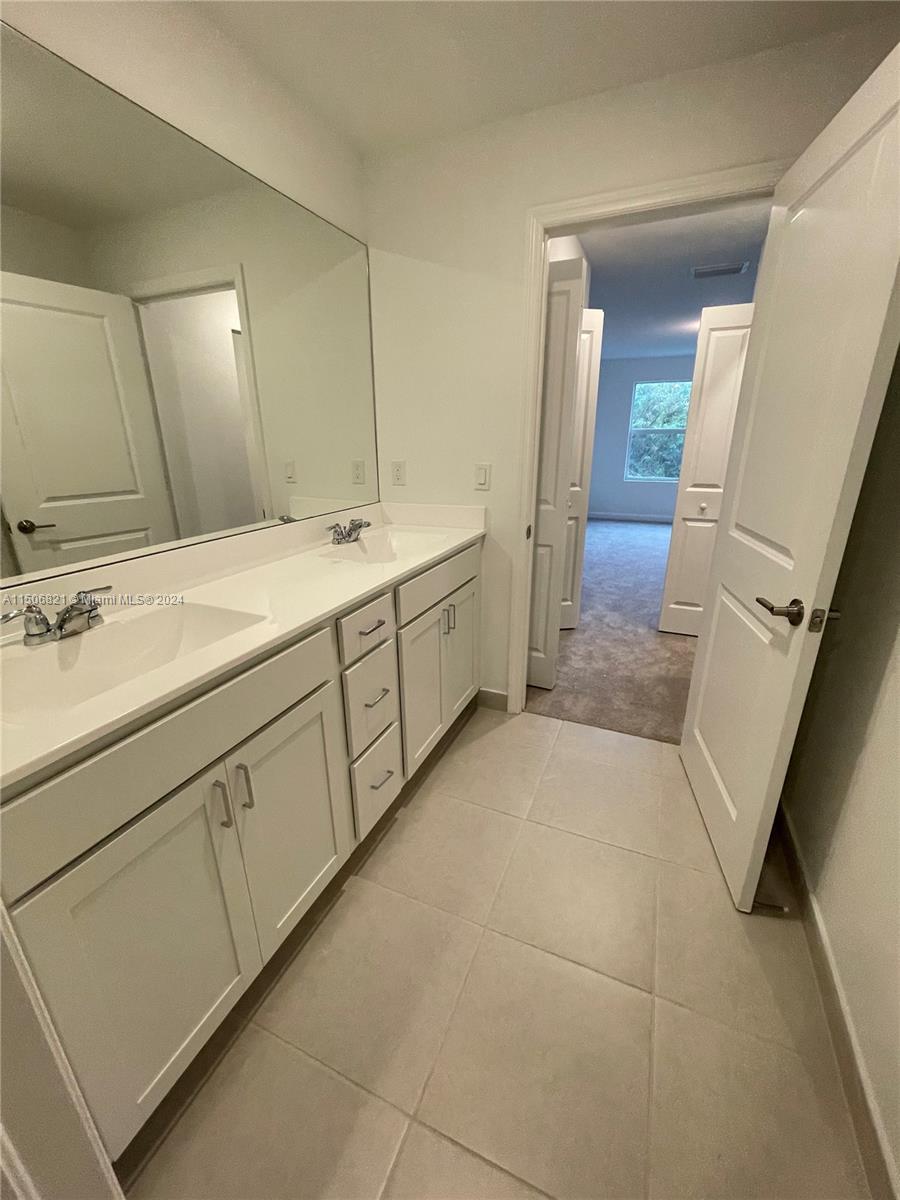 LAKESHORE AT THE FOUNTAIN - Residential Lease