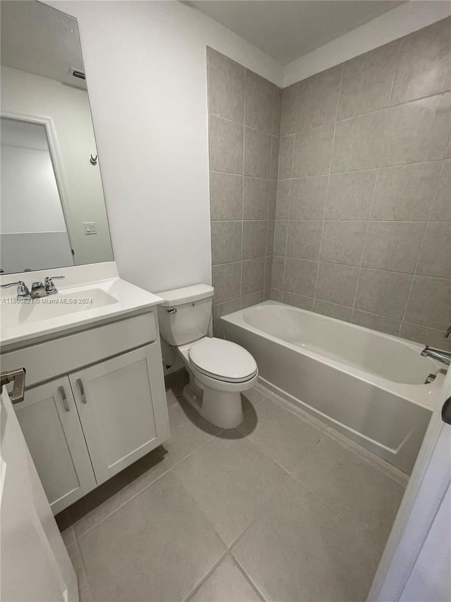 LAKESHORE AT THE FOUNTAIN - Residential Lease
