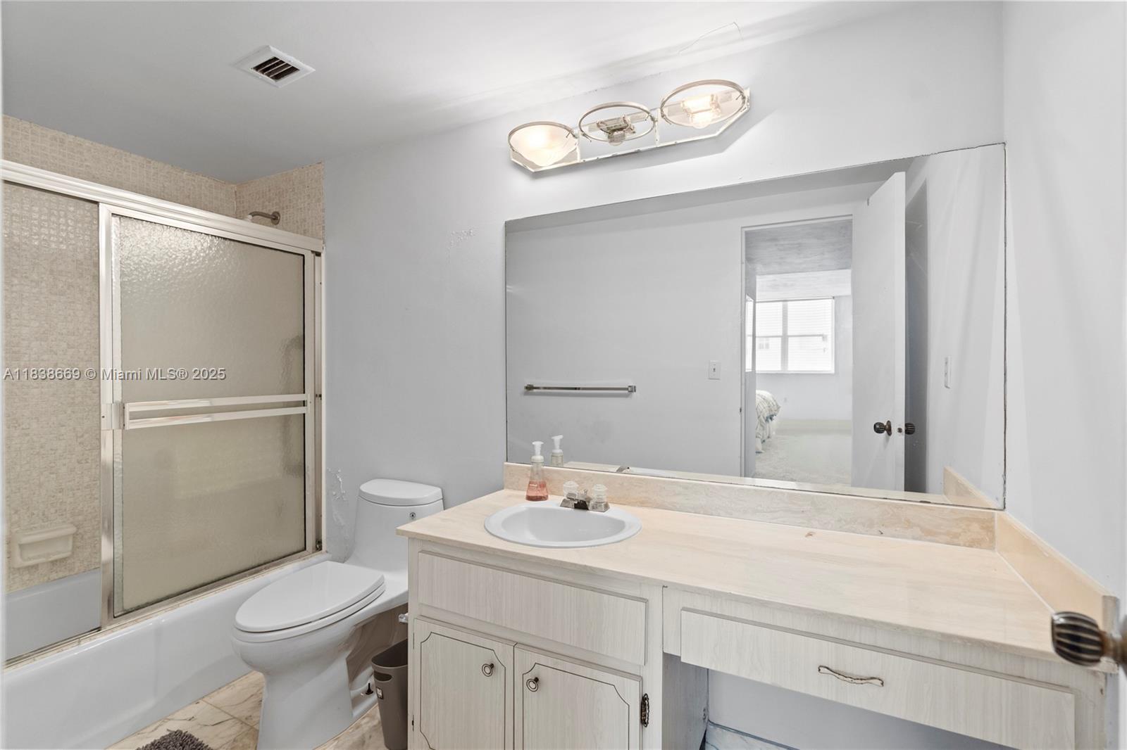 THE CARRIAGE CLUB SOUTH - Residential