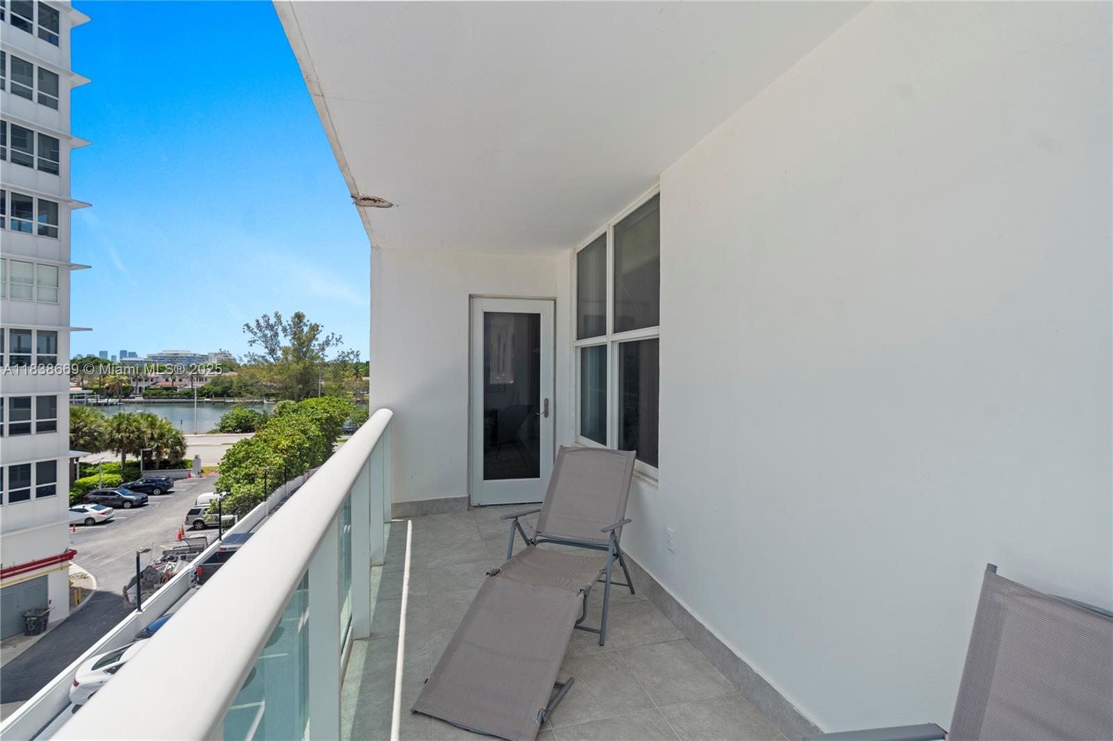 5001 Collins Ave 4G