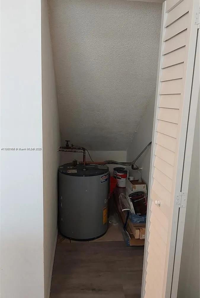 DORAL COURT CONDO - Residential Lease