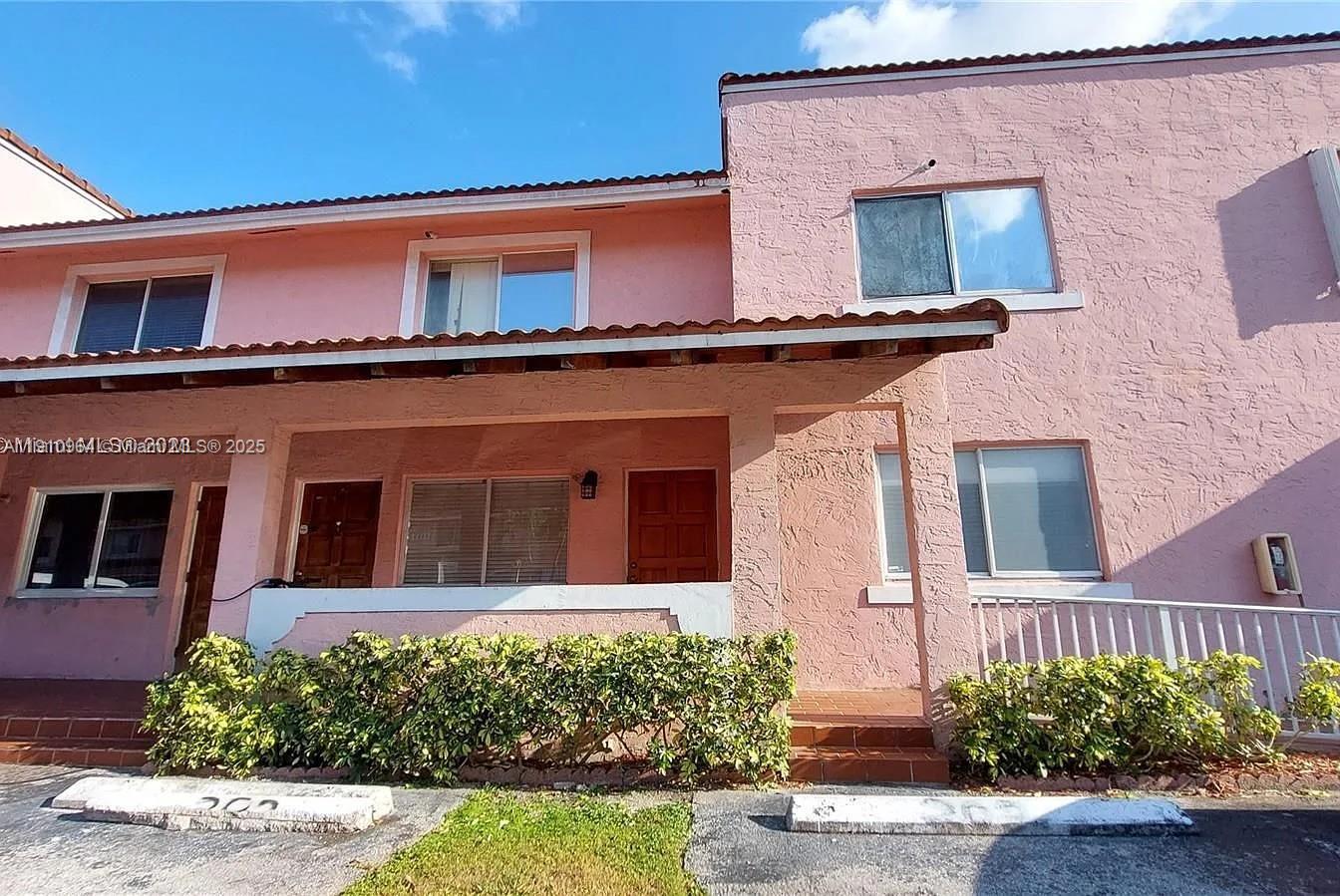 DORAL COURT CONDO - Residential Lease