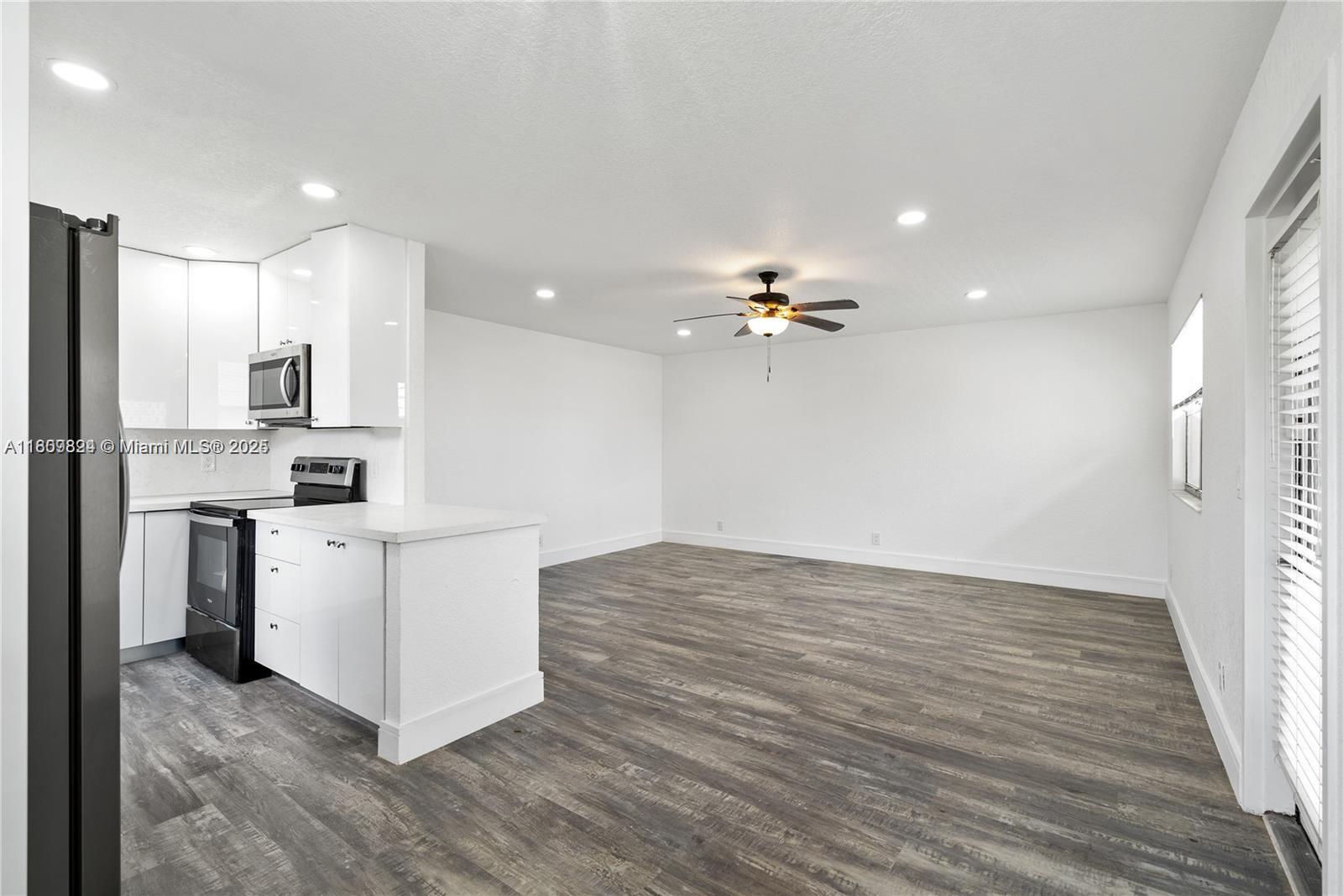 KINGS POINT - Residential Lease