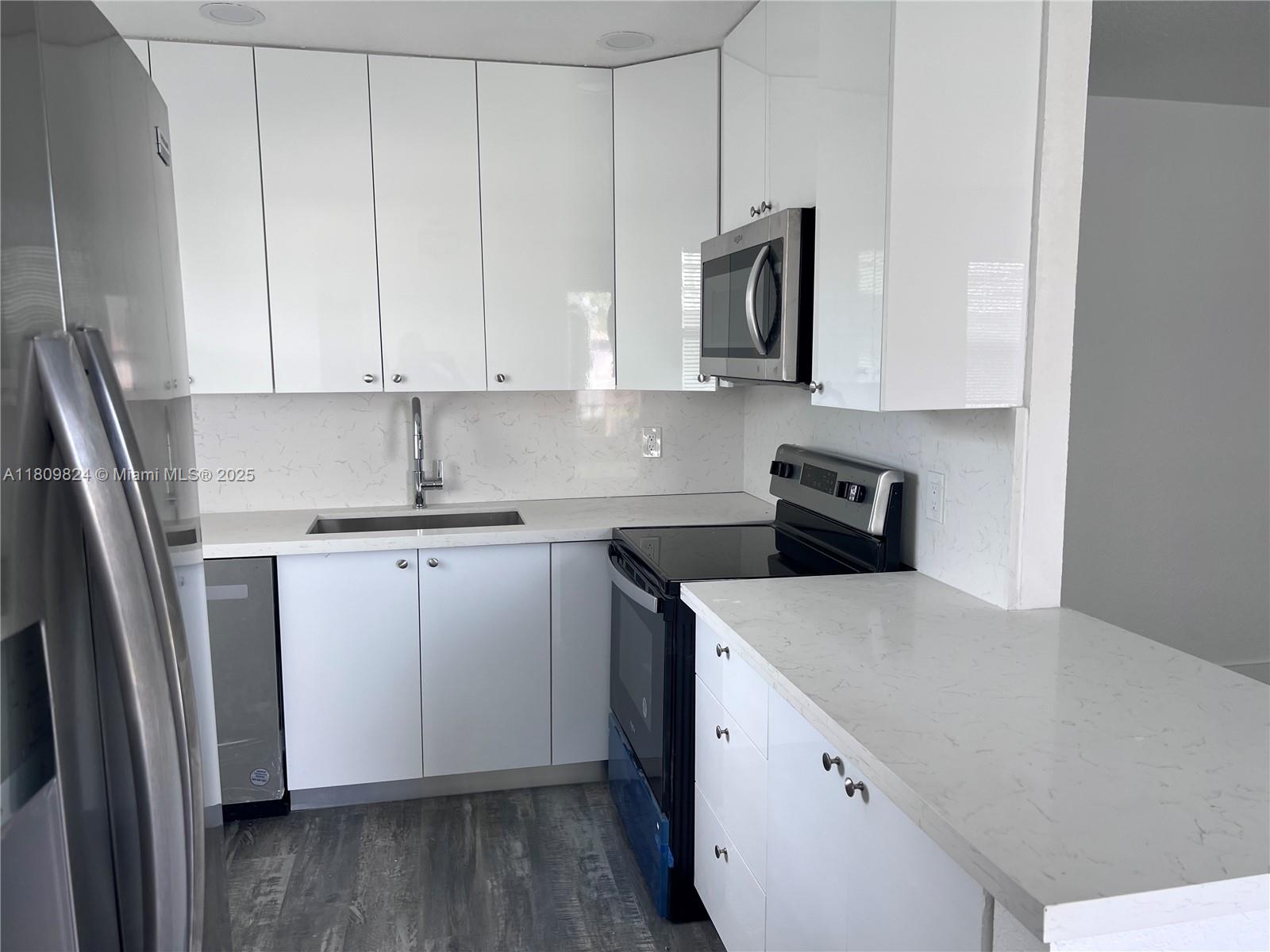 KINGS POINT - Residential Lease