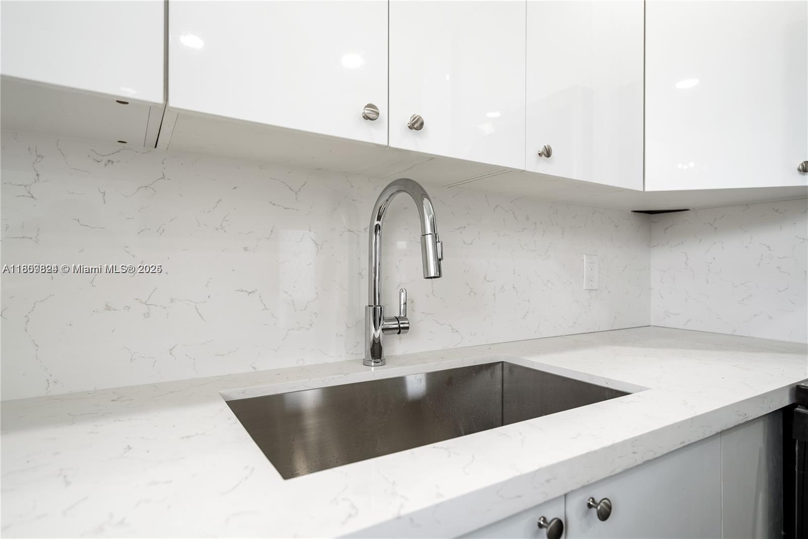 KINGS POINT - Residential Lease